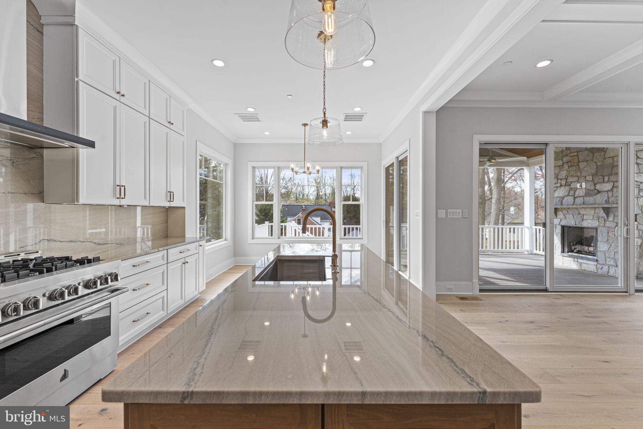 HUNTINGTON TERRACE - Residential