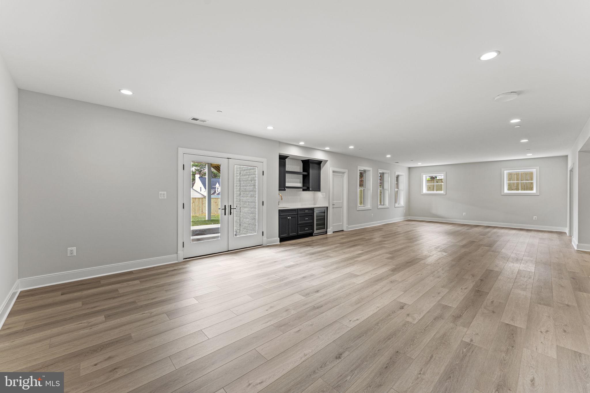 HUNTINGTON TERRACE - Residential