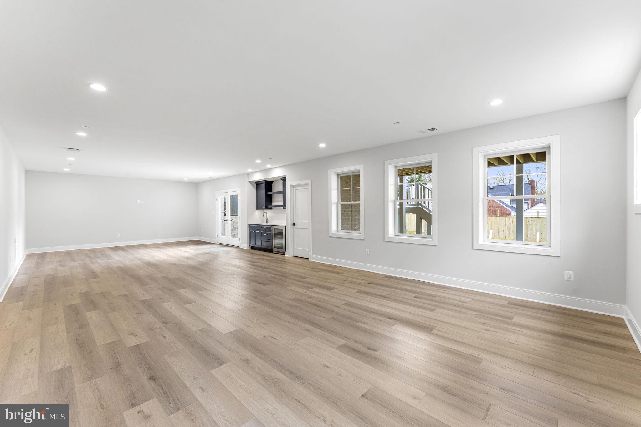 HUNTINGTON TERRACE - Residential