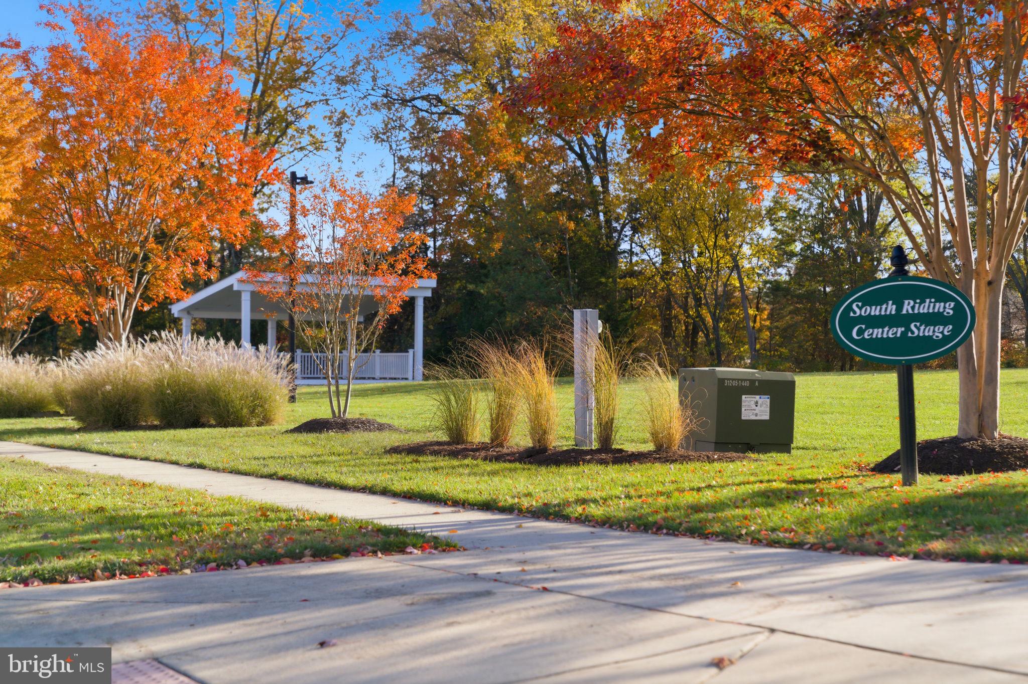 SOUTH RIDING - Residential