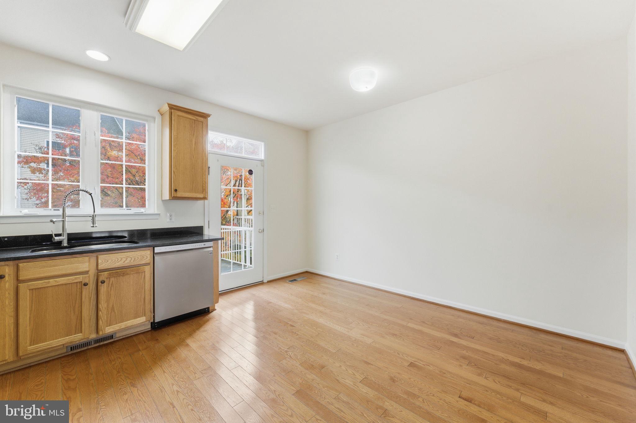 SOUTH RIDING - Residential