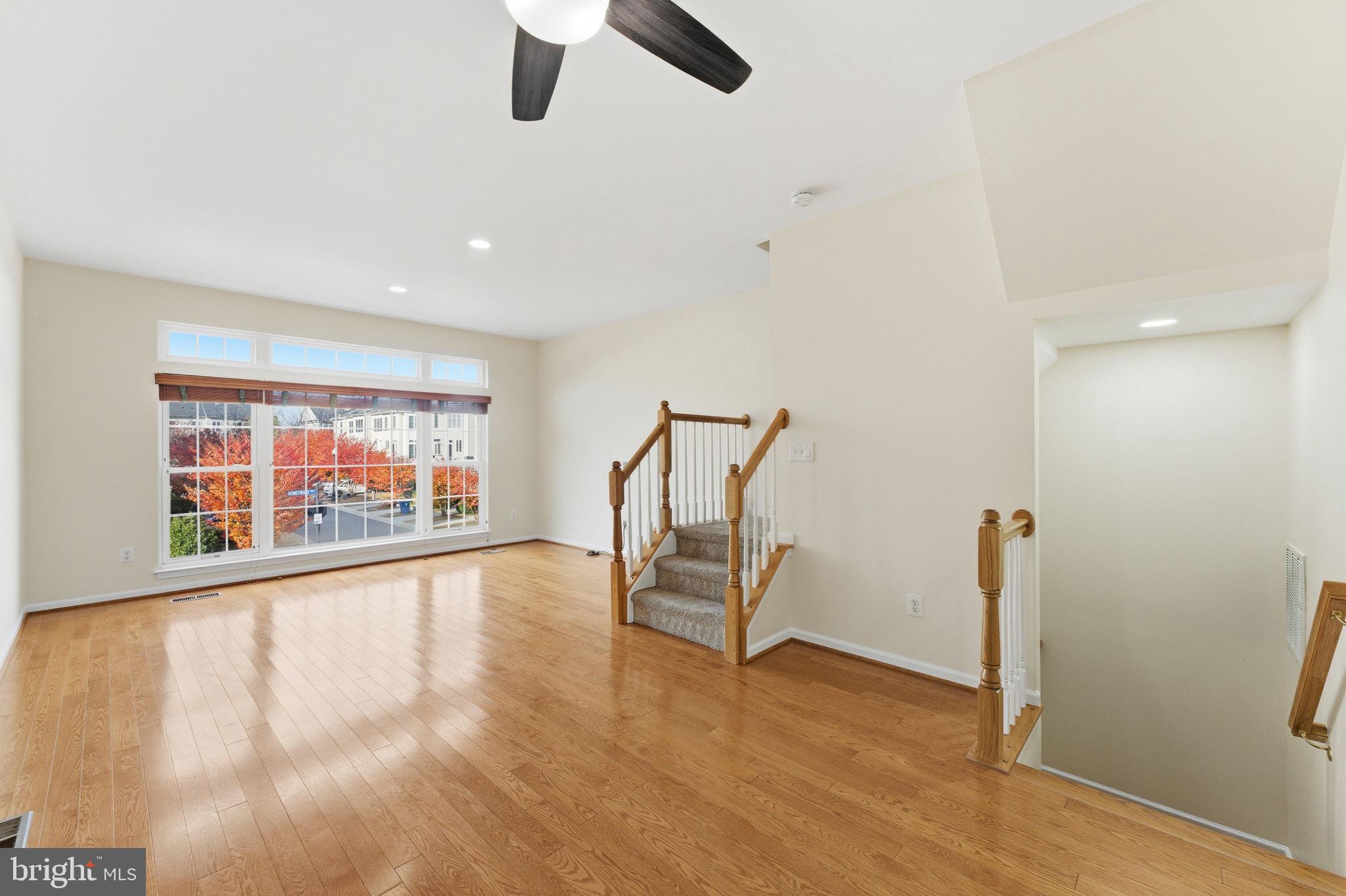 SOUTH RIDING - Residential