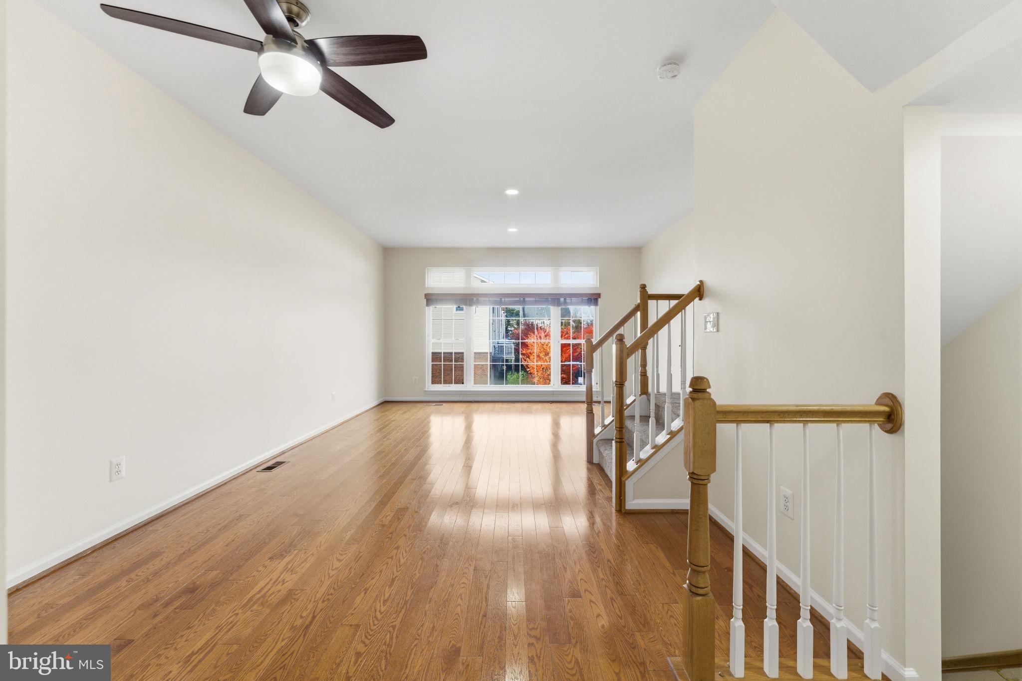 SOUTH RIDING - Residential