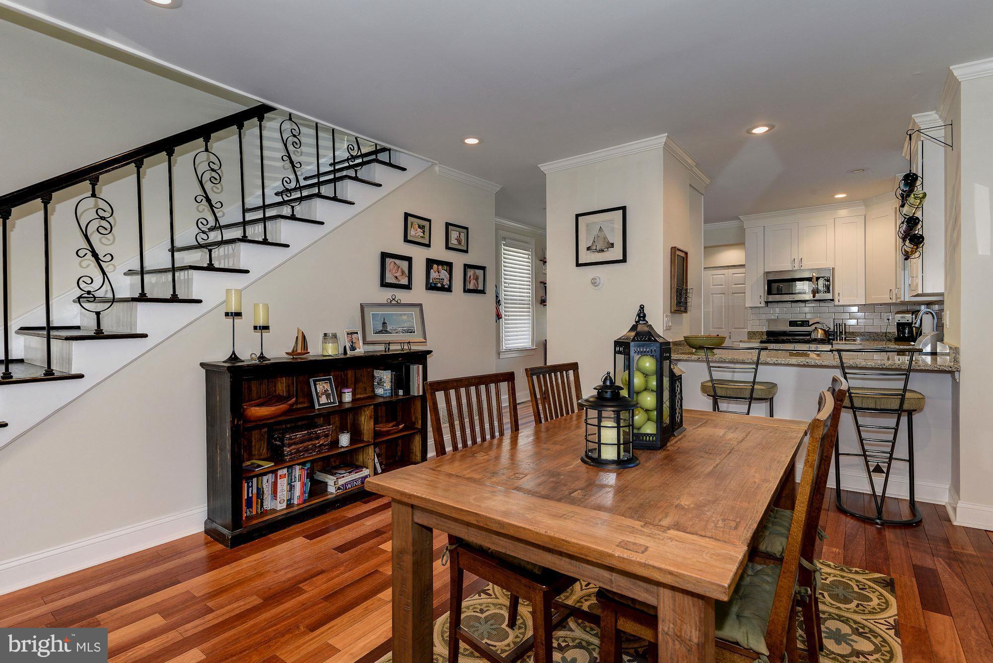 PRESIDENTS HILL - Residential