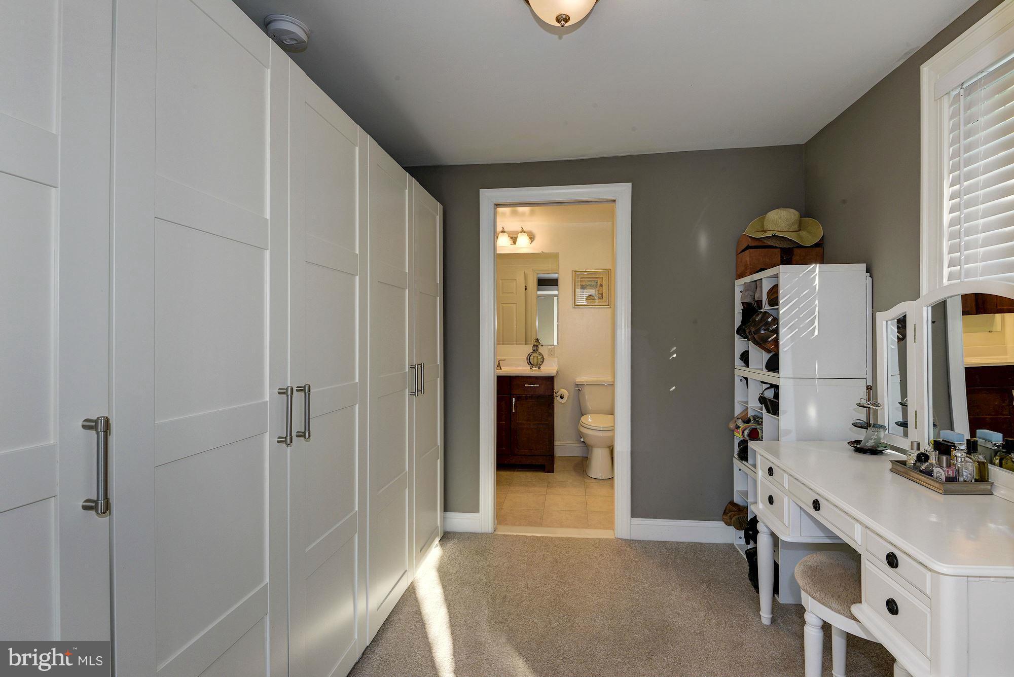 PRESIDENTS HILL - Residential