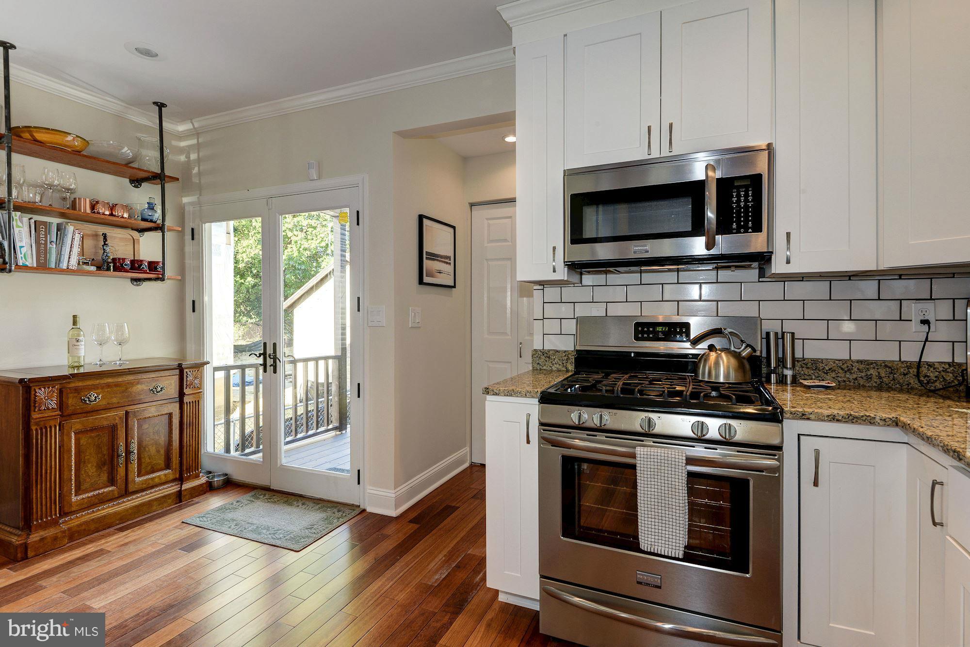 PRESIDENTS HILL - Residential