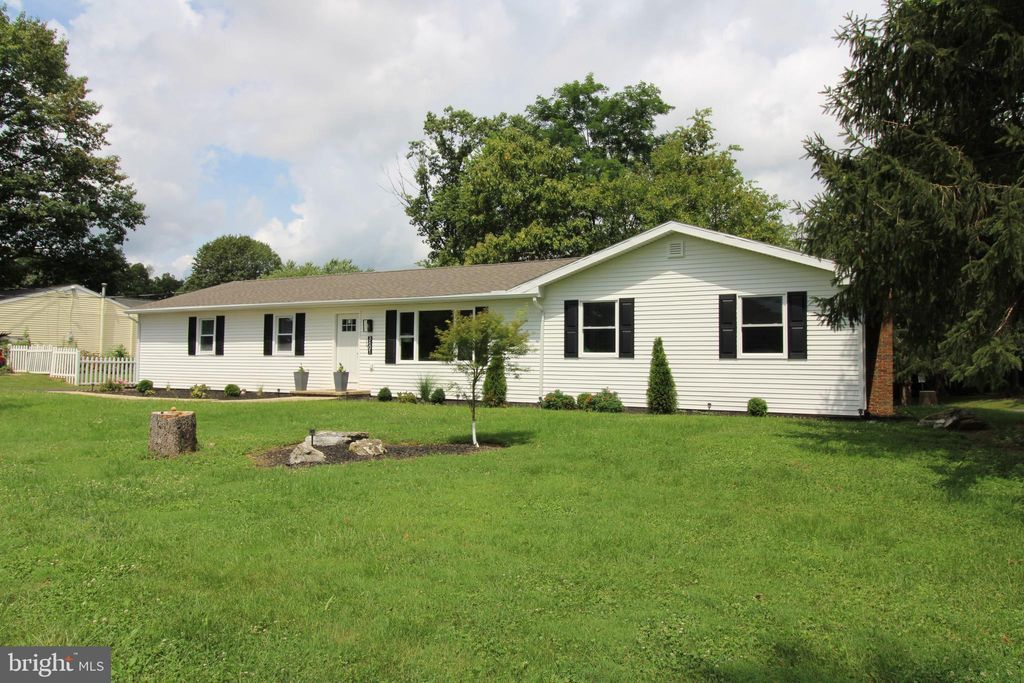 Photo of 3601 Horizon Dr, LANCASTER, PA 17601 (MLS # PALA2074800)