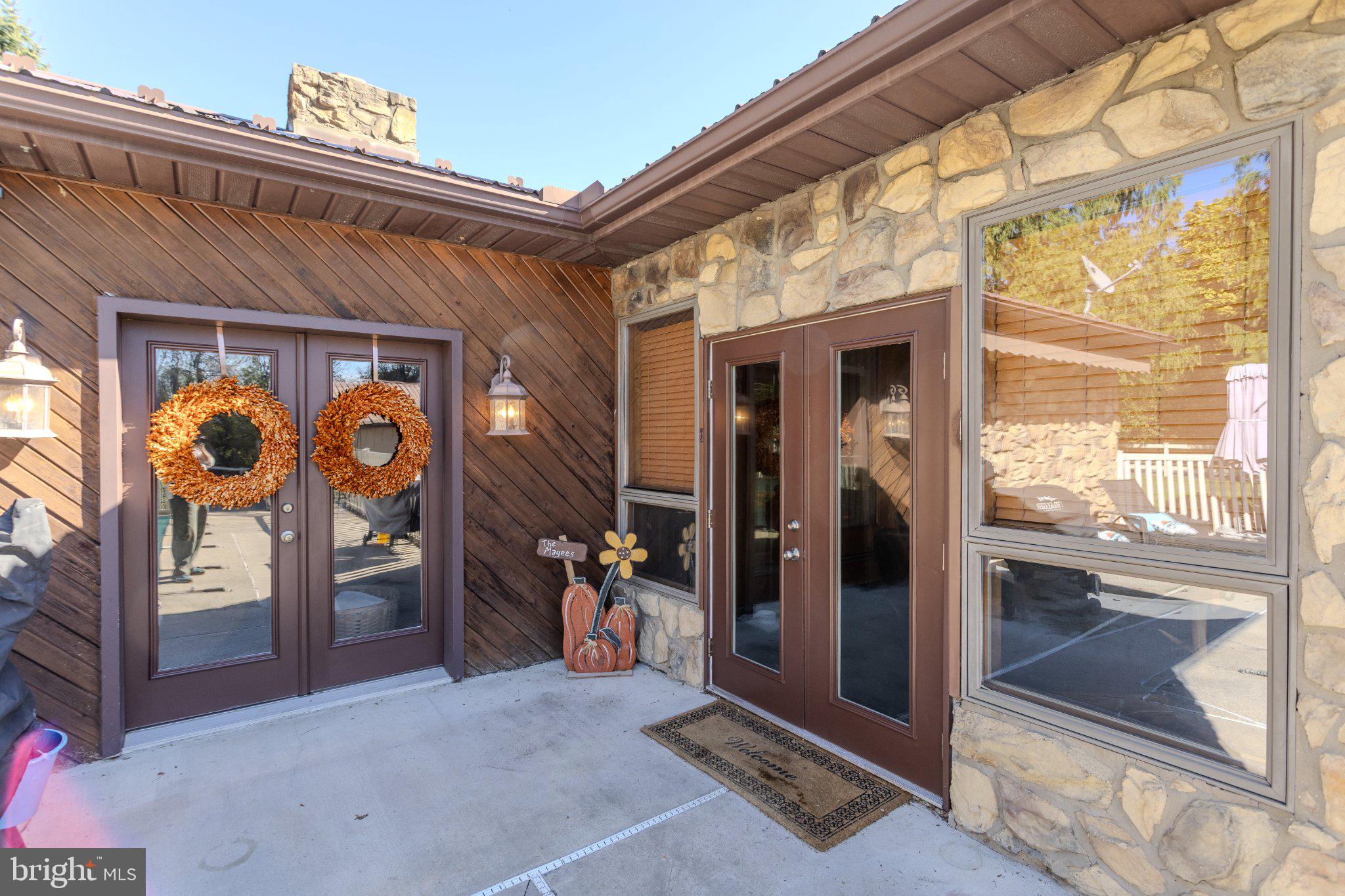 10125 MOUNTAIN ROAD