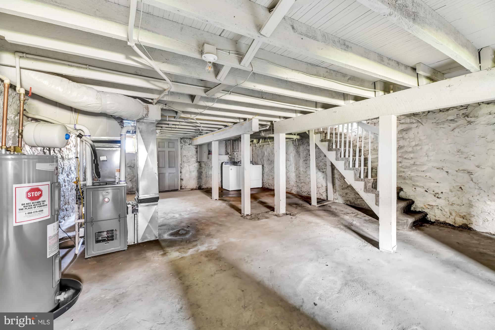 COLD SPRING NEWTOWN - Residential Lease