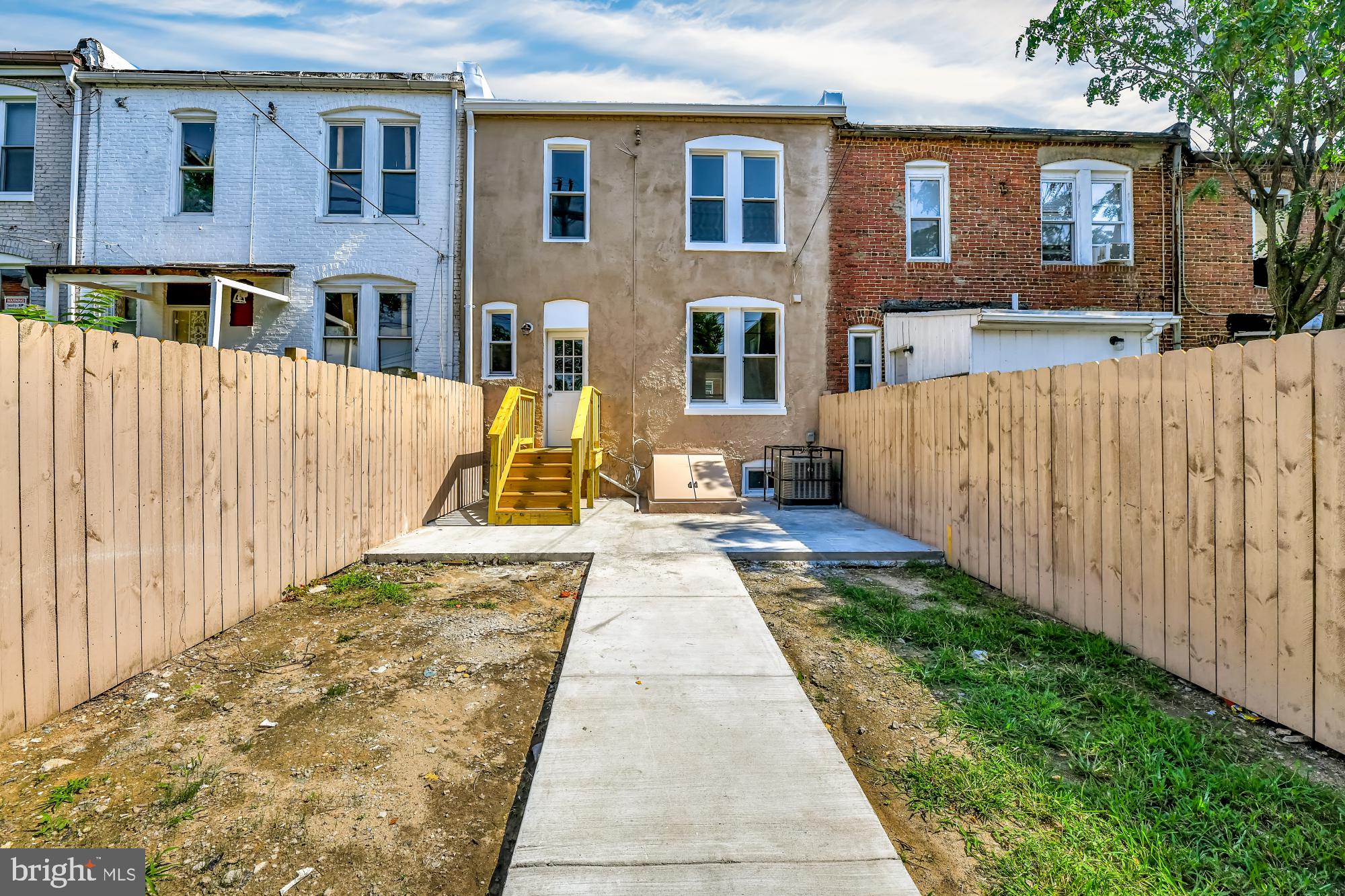 COLD SPRING NEWTOWN - Residential Lease