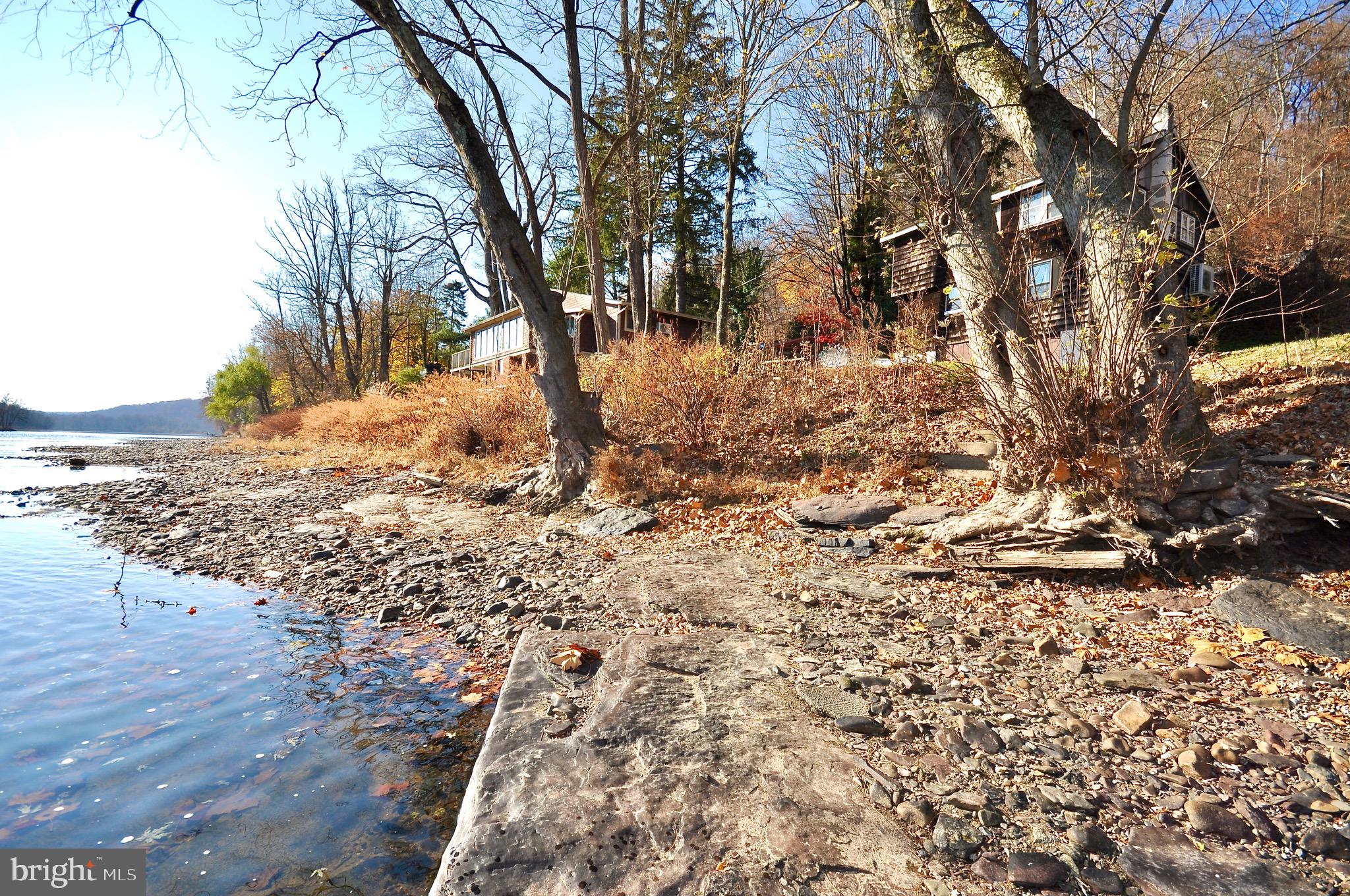 SMITHTOWN - Residential