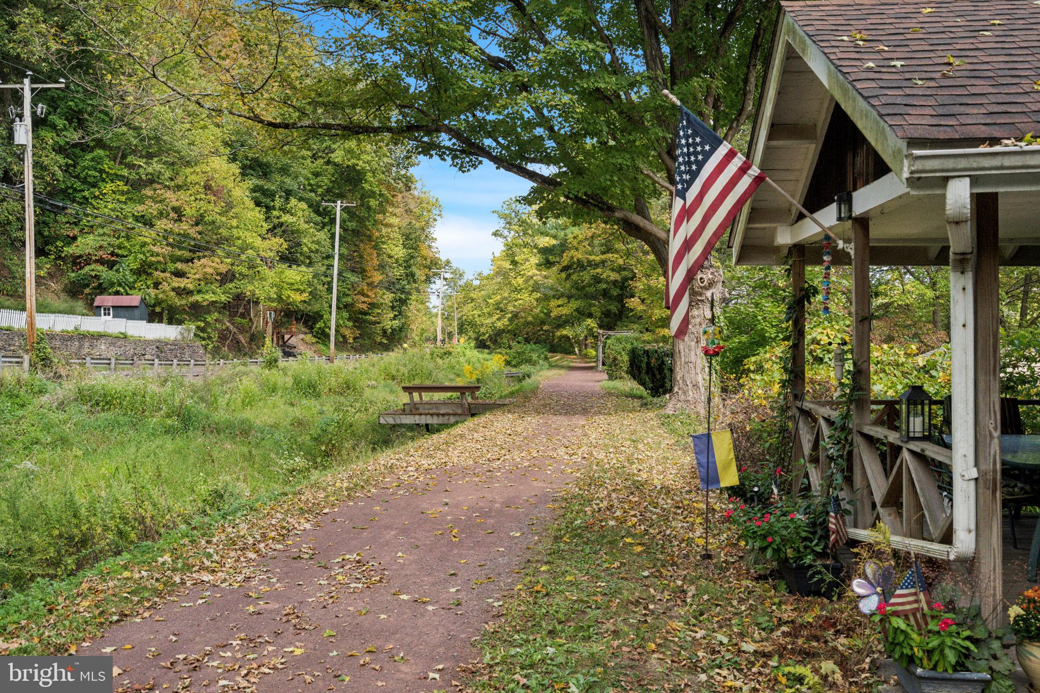 SMITHTOWN - Residential