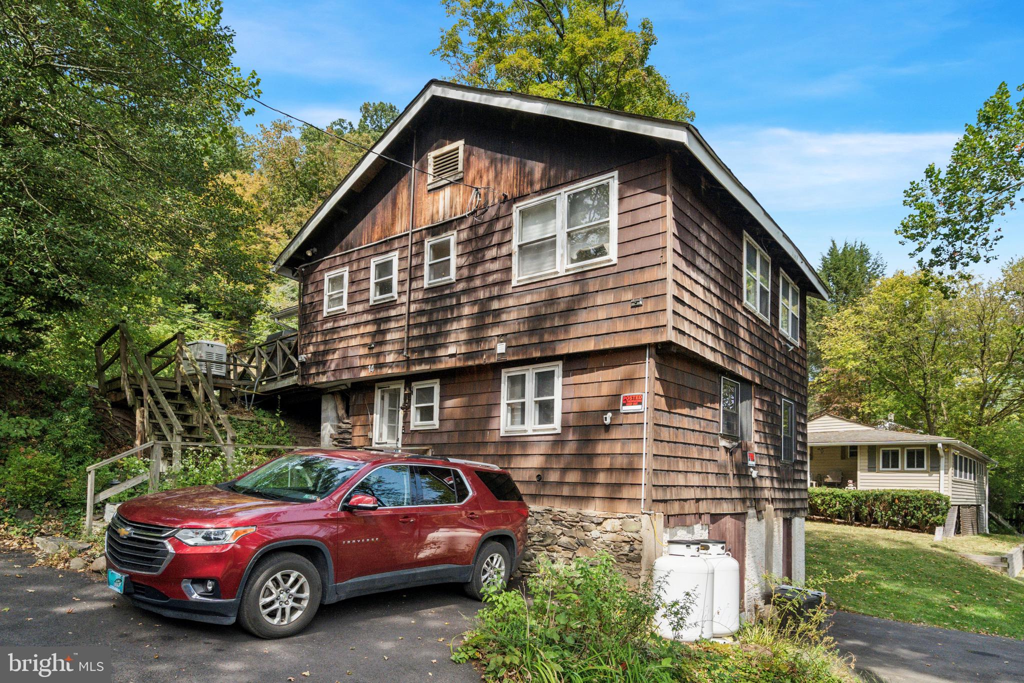 SMITHTOWN - Residential