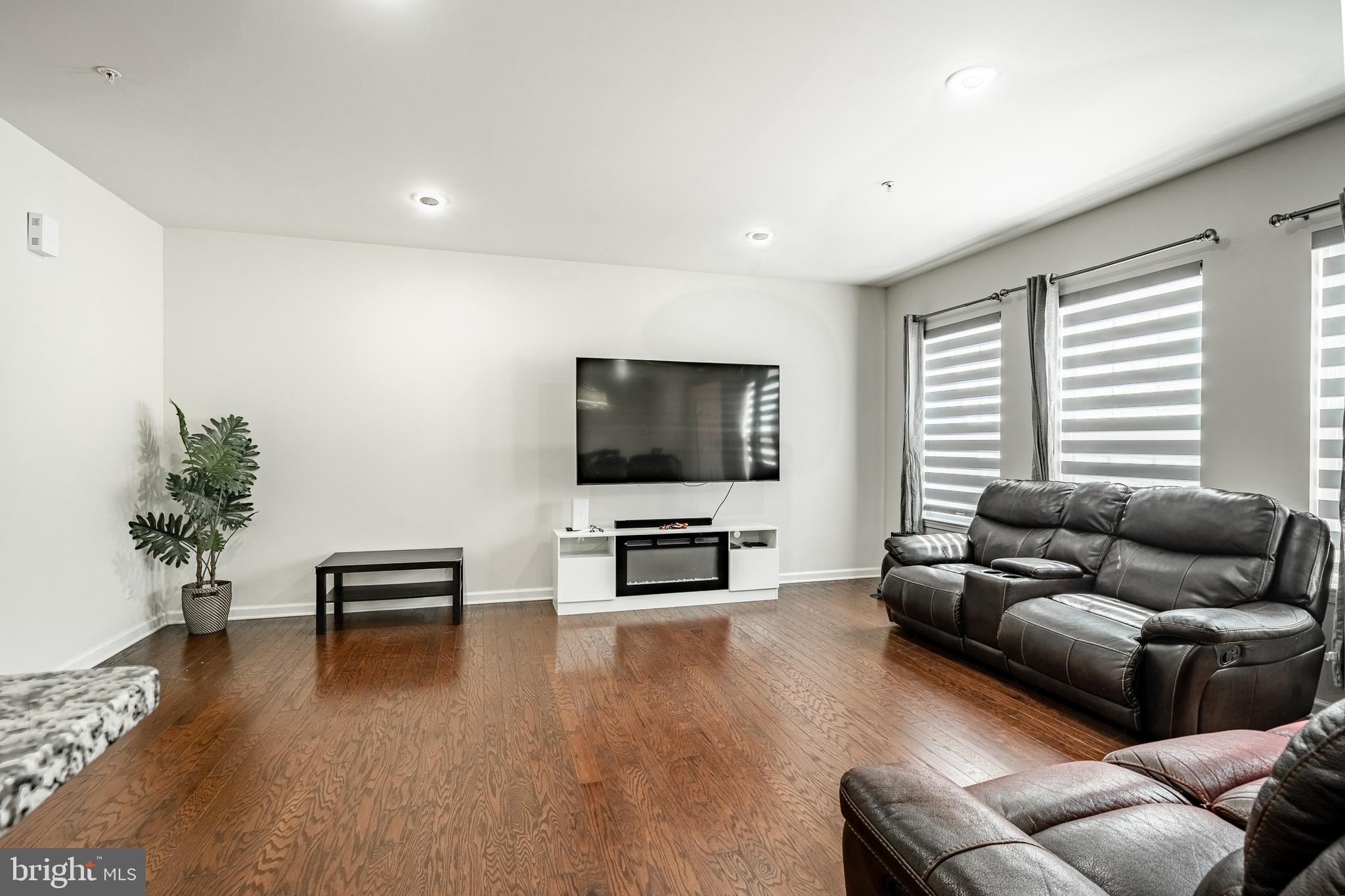 COURT AT CHESTER SP - Residential