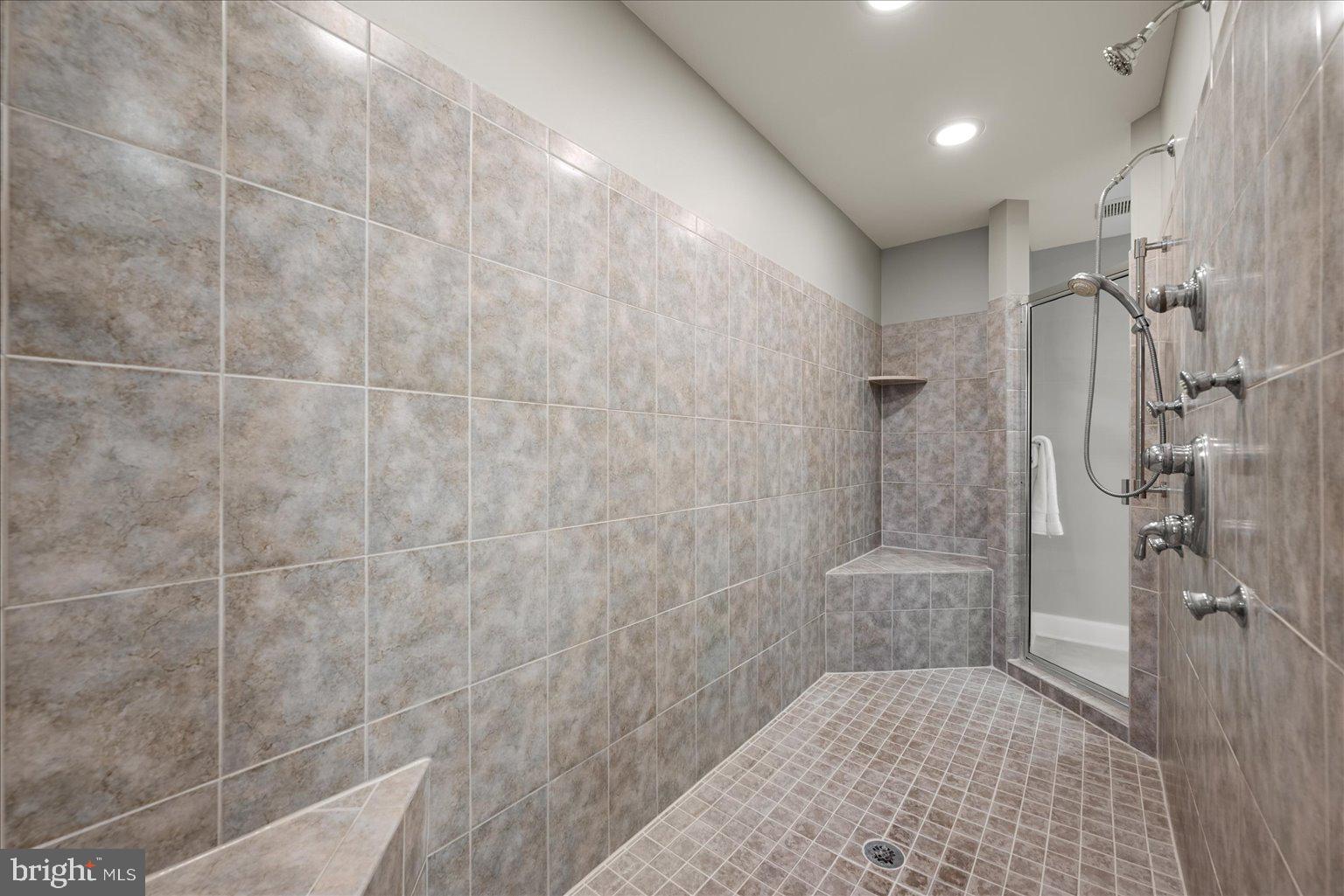 FIELDSTONE FARM - Residential