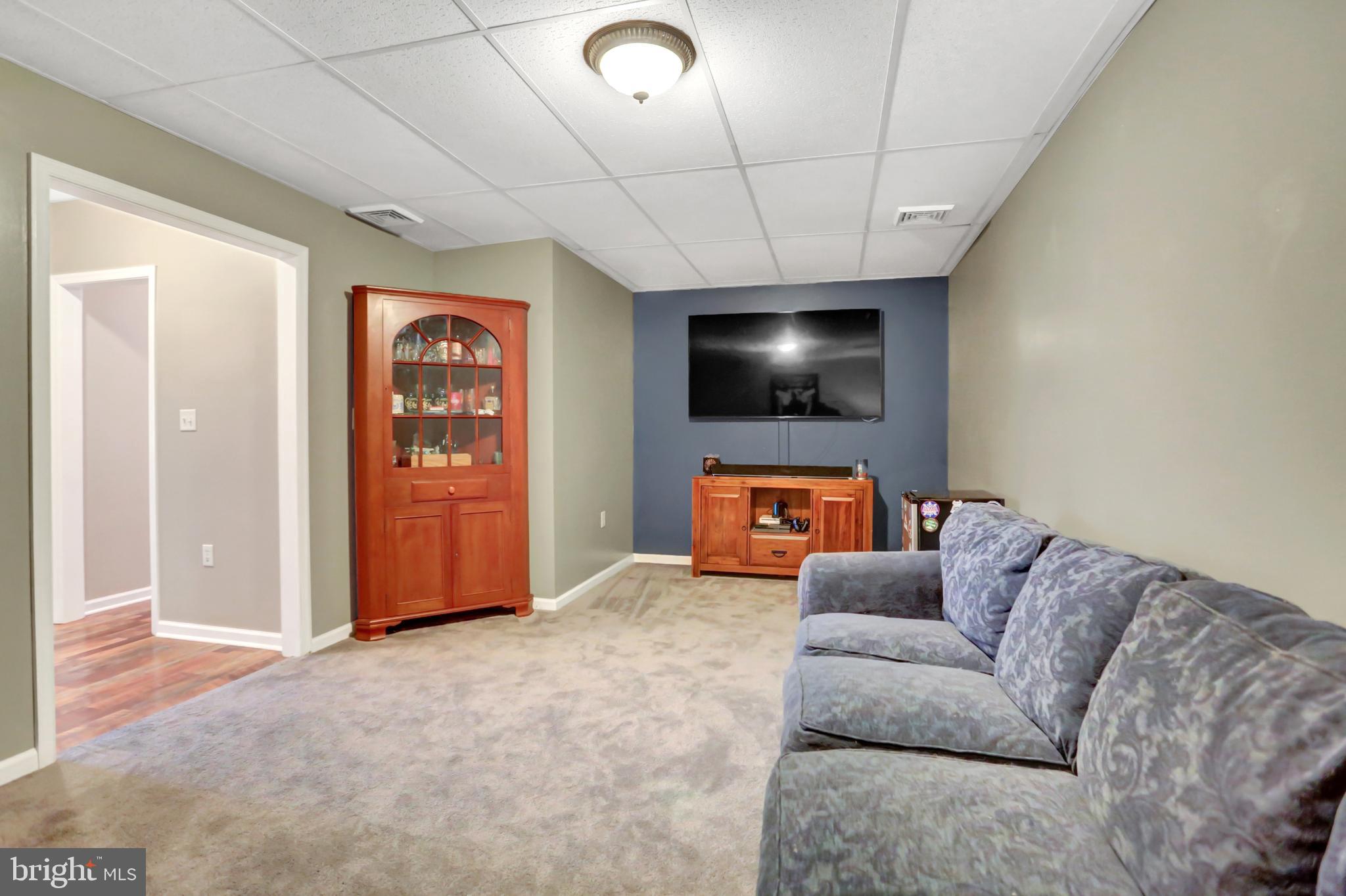 HOBBY HORSE ACRES - Residential