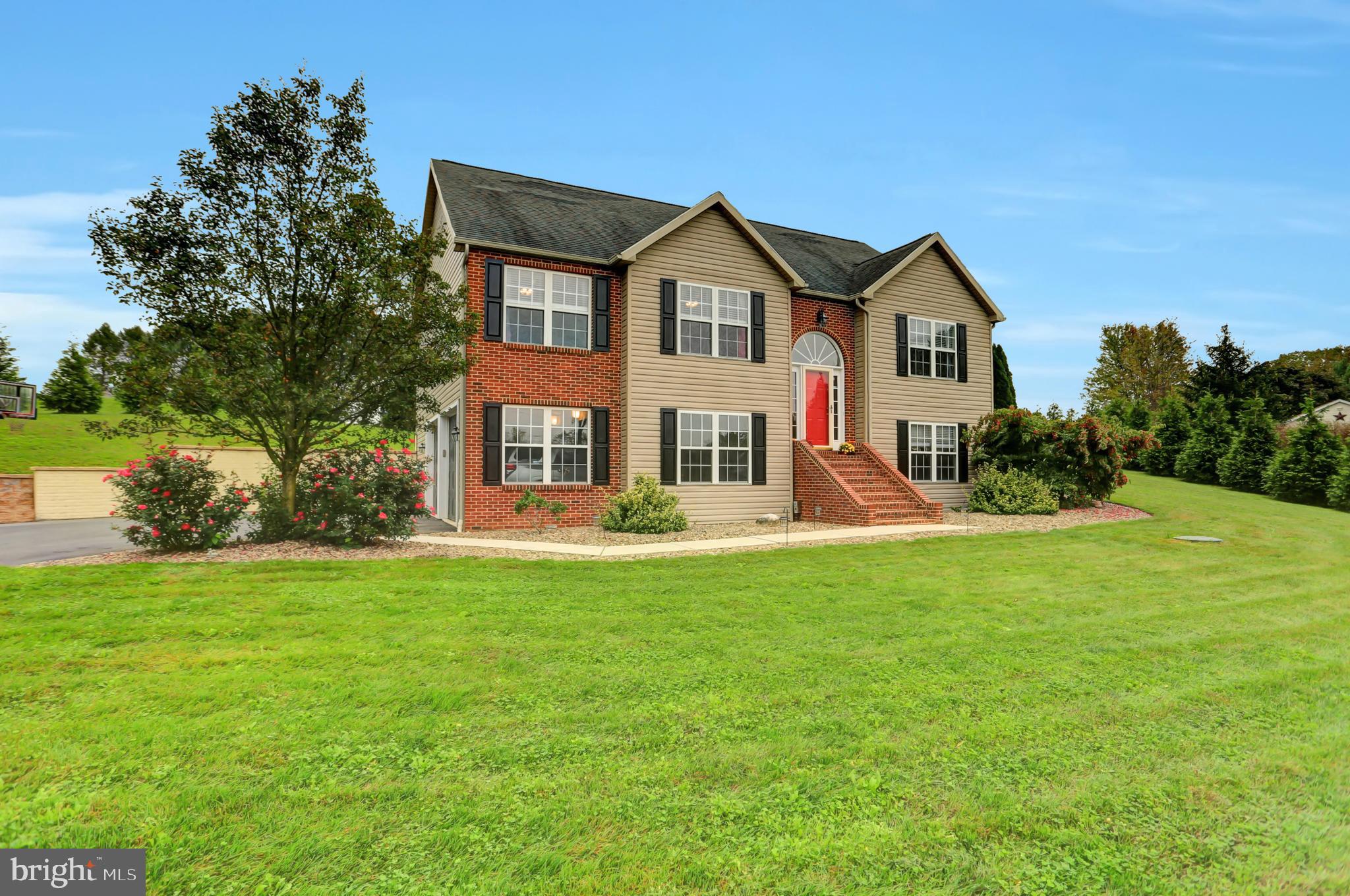 HOBBY HORSE ACRES - Residential