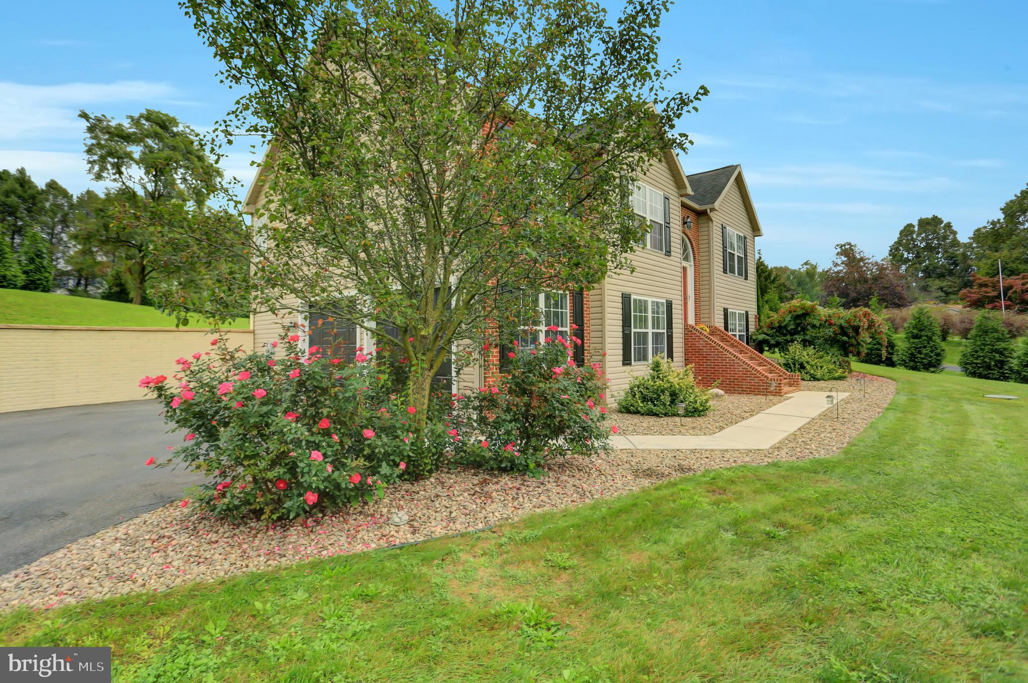 HOBBY HORSE ACRES - Residential