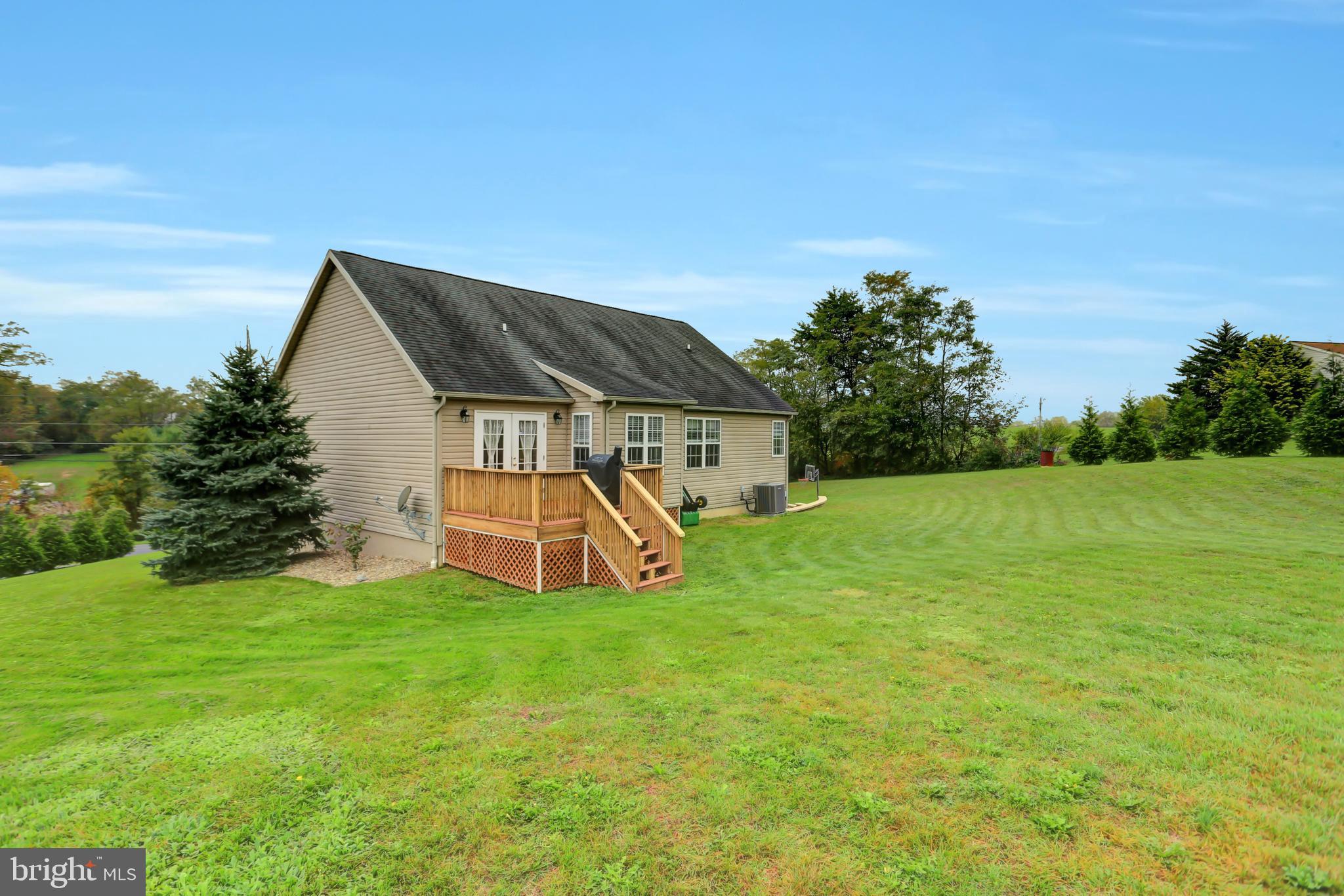 HOBBY HORSE ACRES - Residential