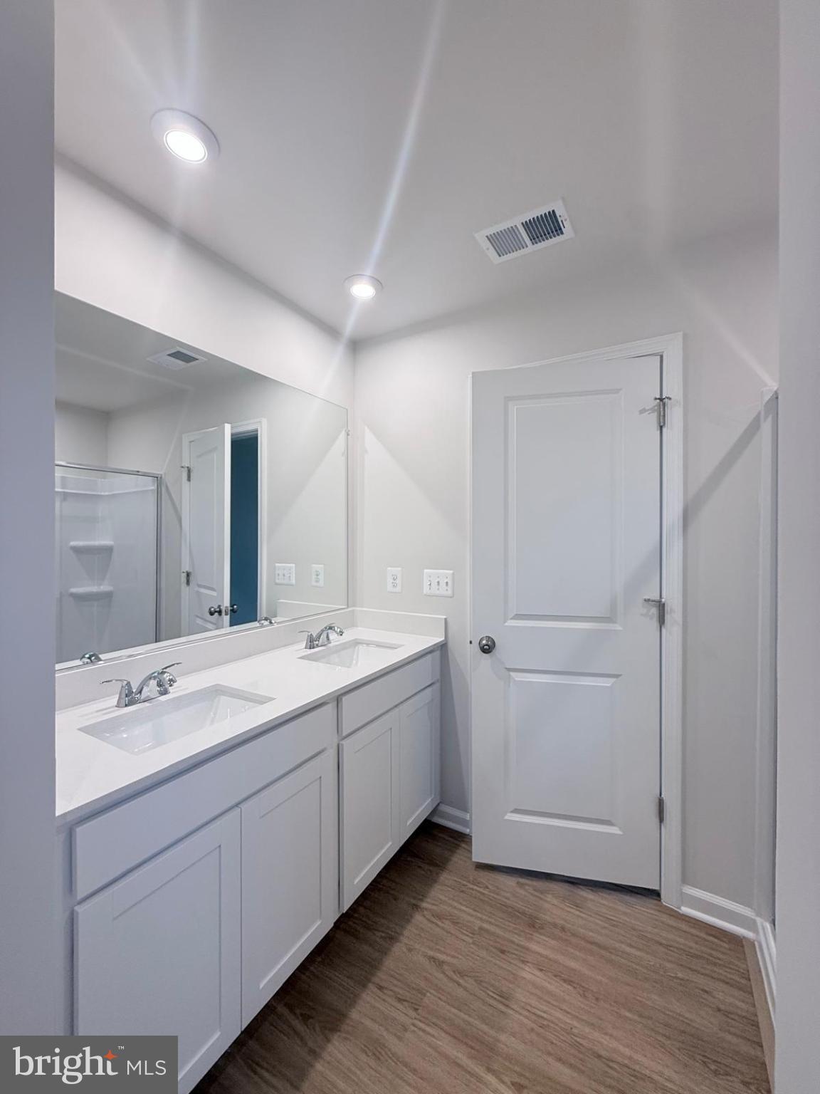 STONE SPRING - Residential Lease