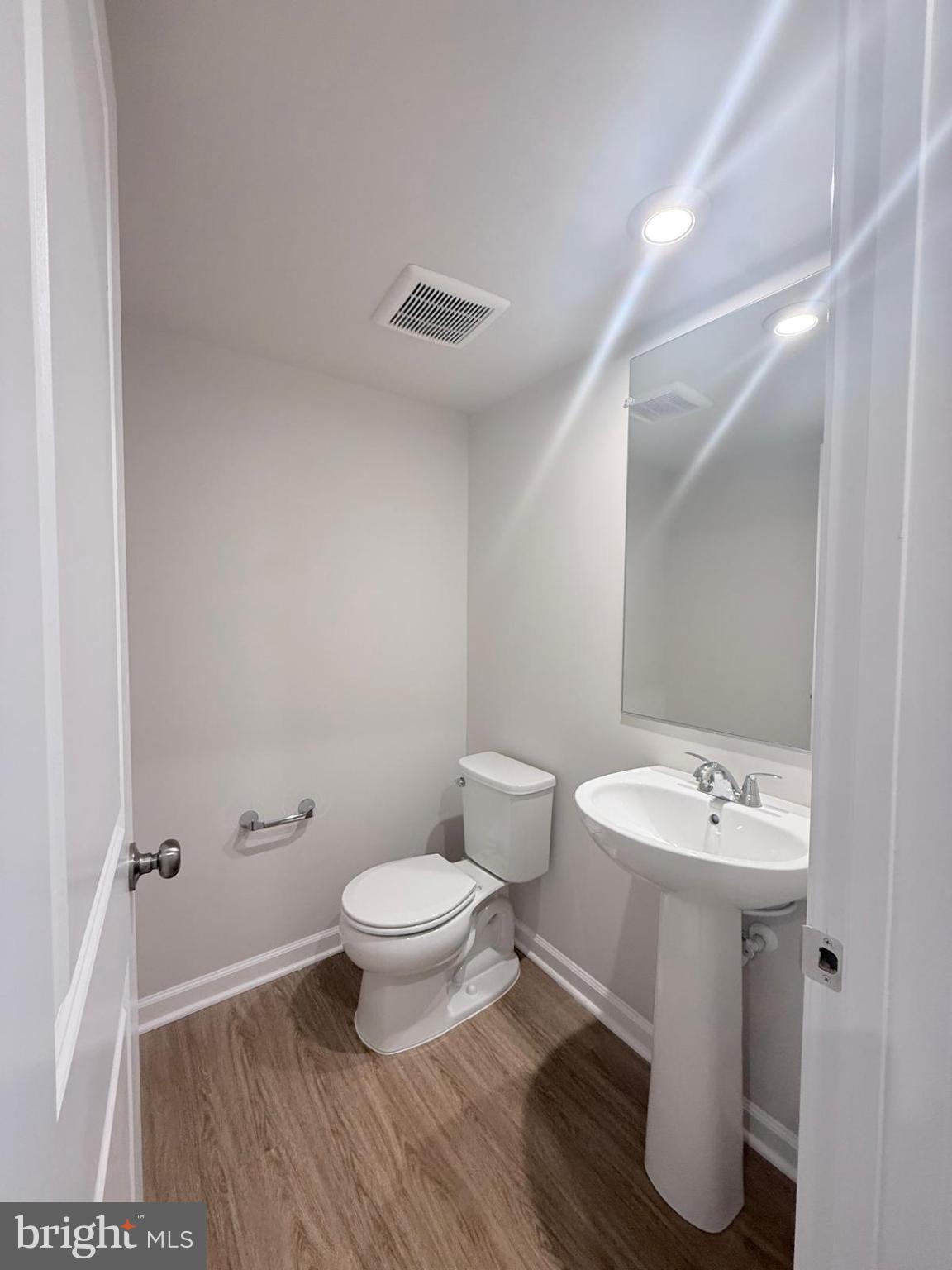 STONE SPRING - Residential Lease