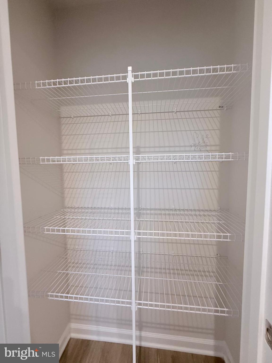 STONE SPRING - Residential Lease