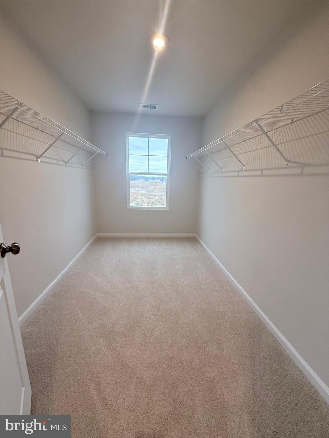 STONE SPRING - Residential Lease