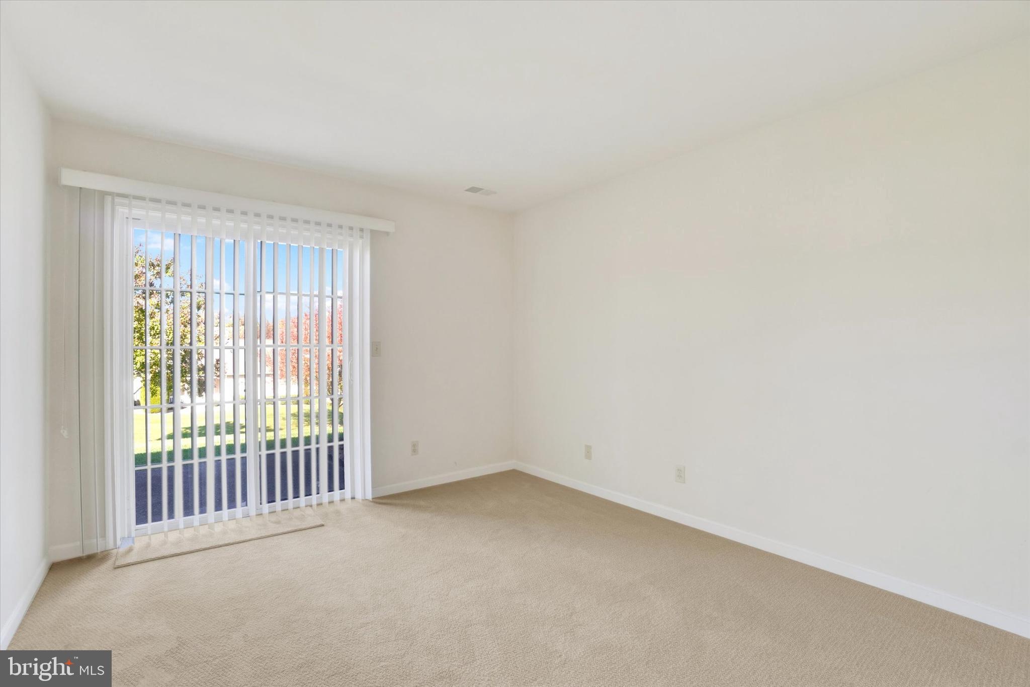 LONGSTOWN VILLAGE - Residential