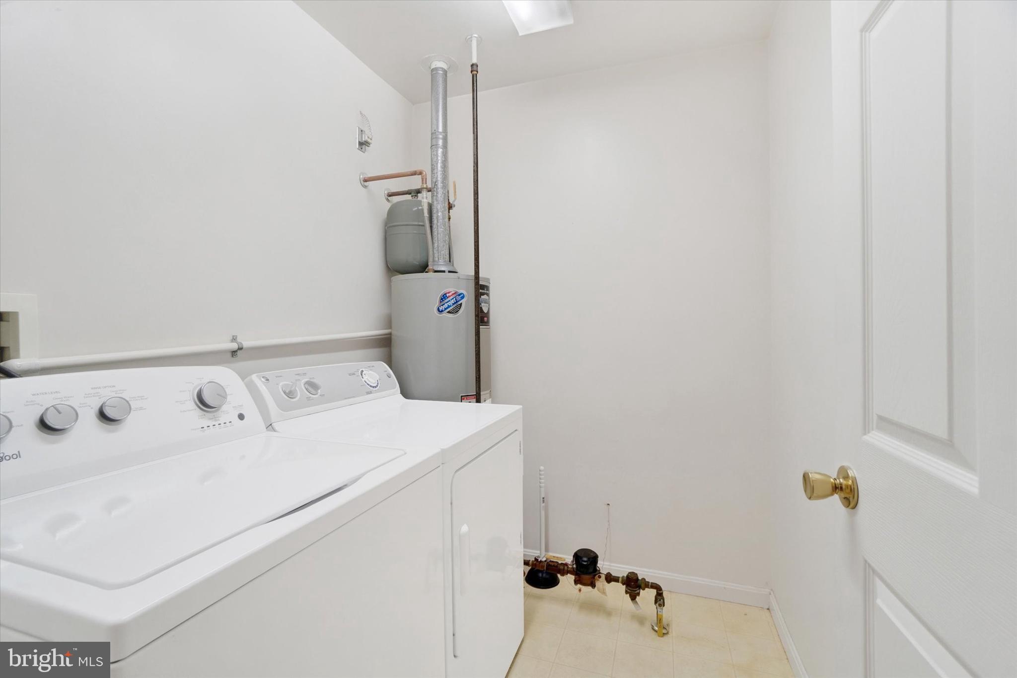 LONGSTOWN VILLAGE - Residential