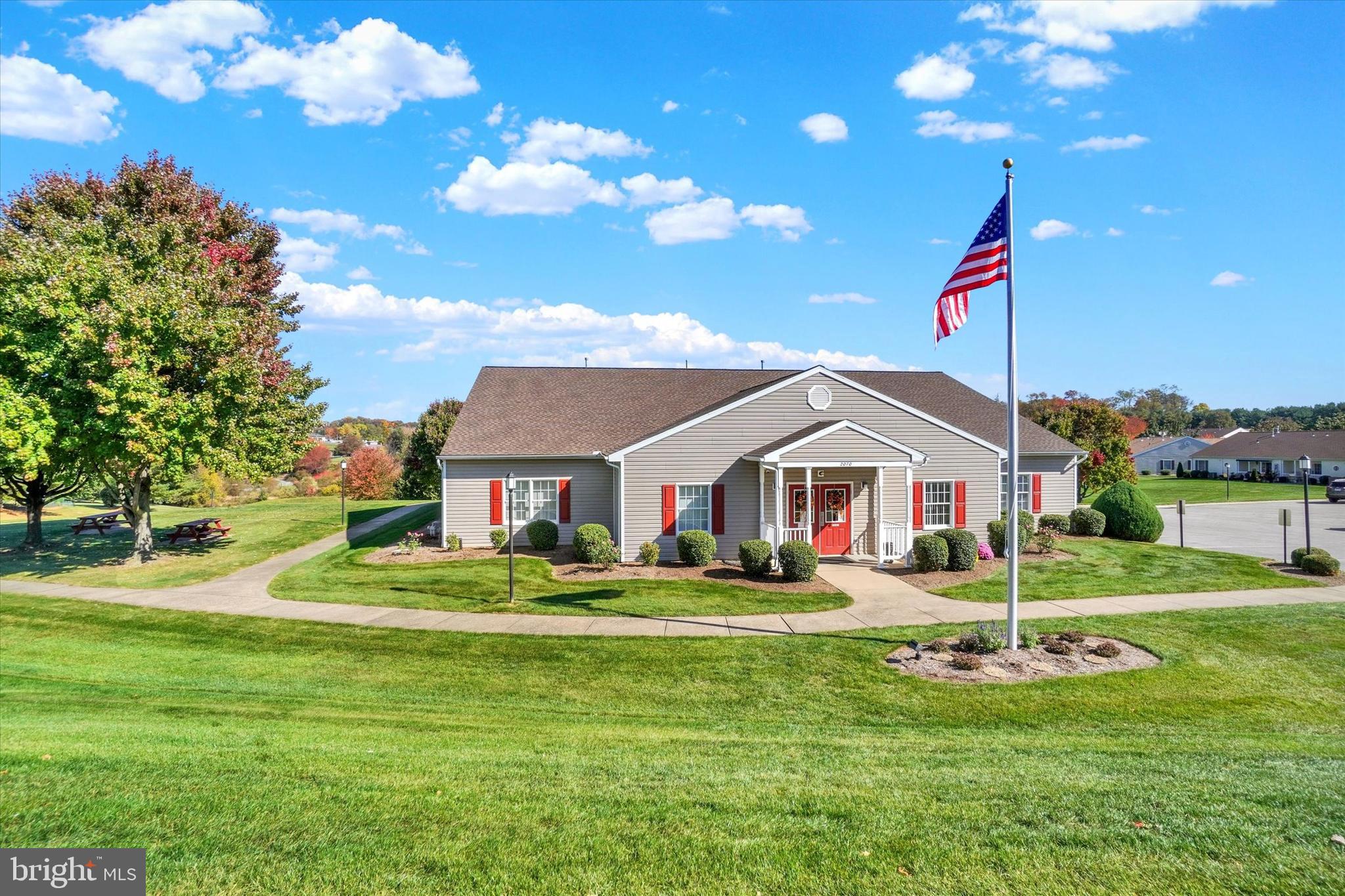 LONGSTOWN VILLAGE - Residential