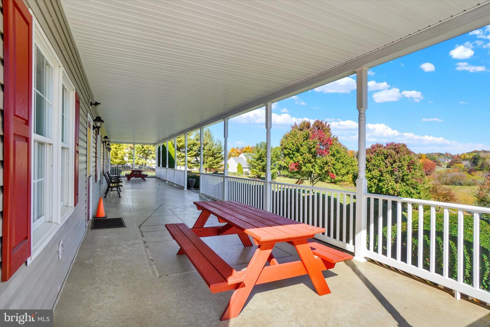 LONGSTOWN VILLAGE - Residential