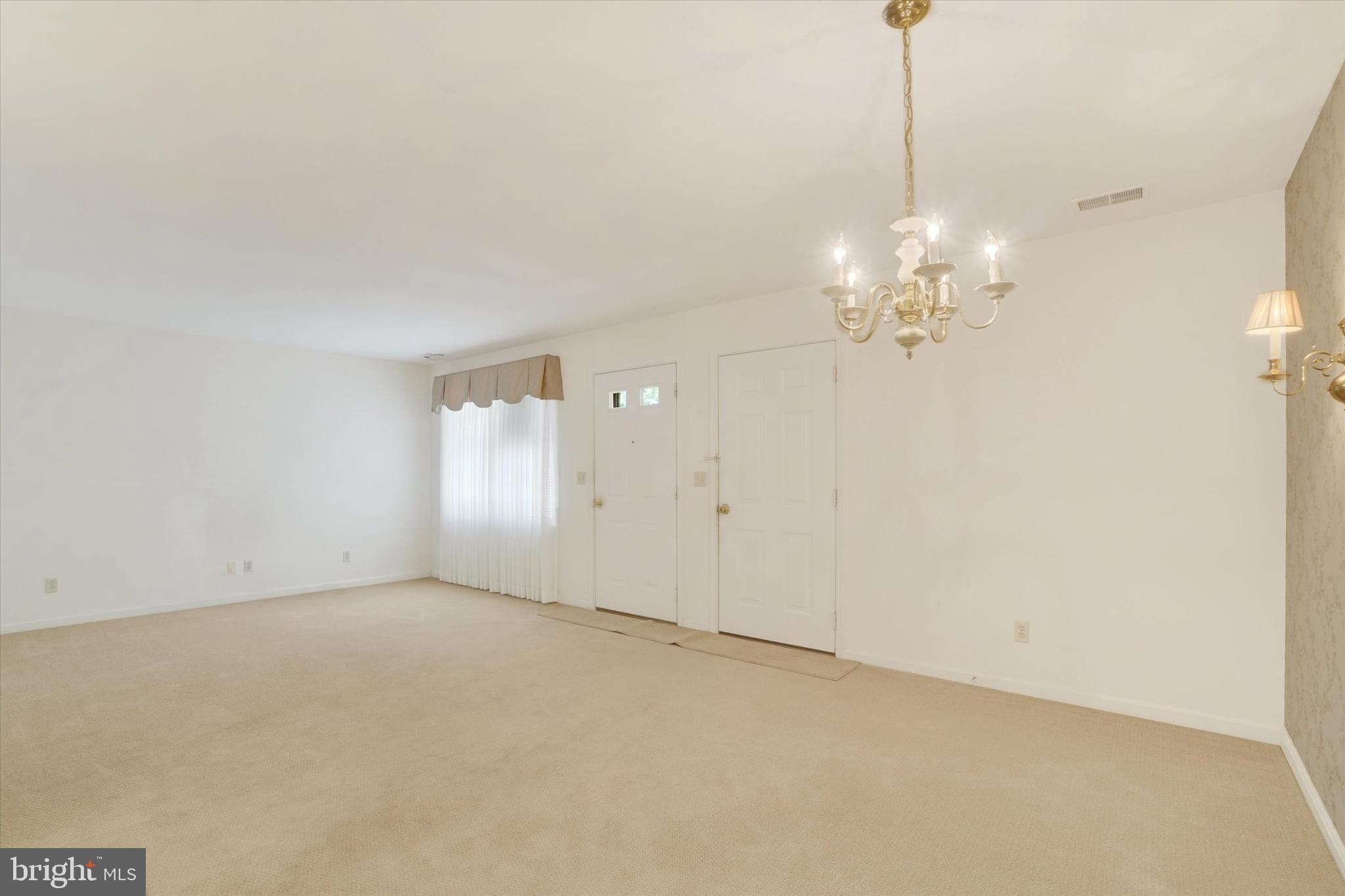 LONGSTOWN VILLAGE - Residential