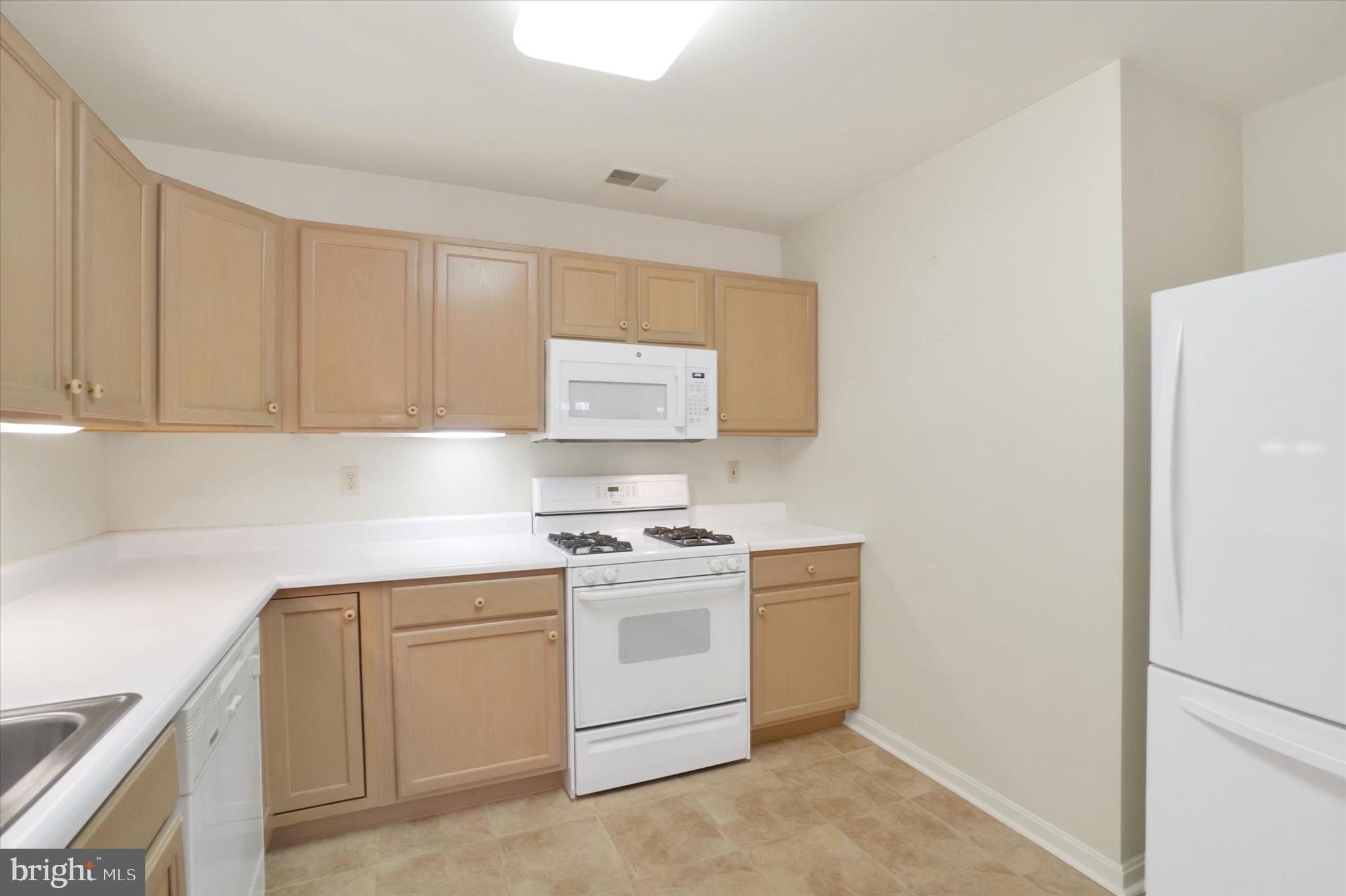 LONGSTOWN VILLAGE - Residential