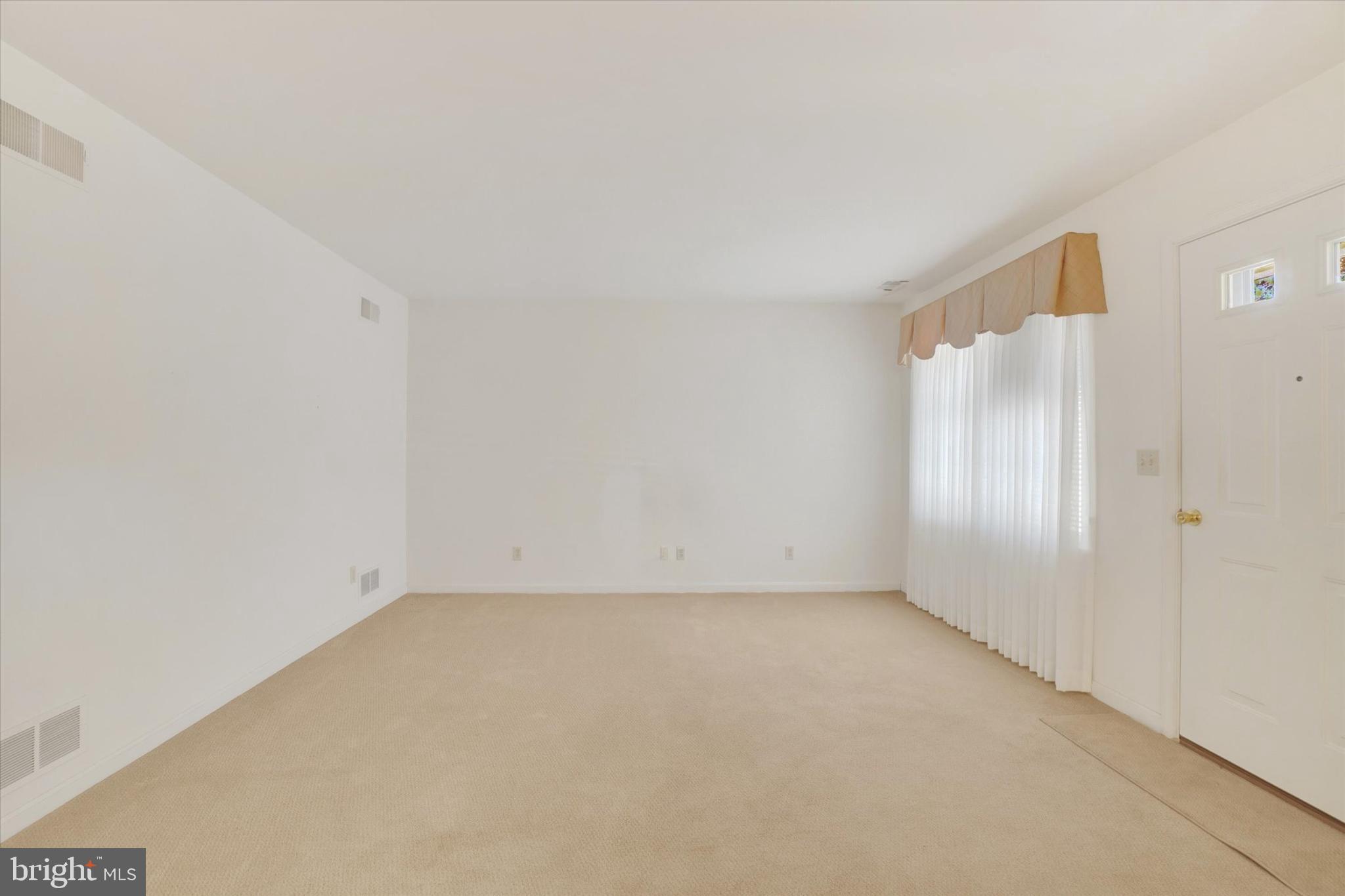 LONGSTOWN VILLAGE - Residential