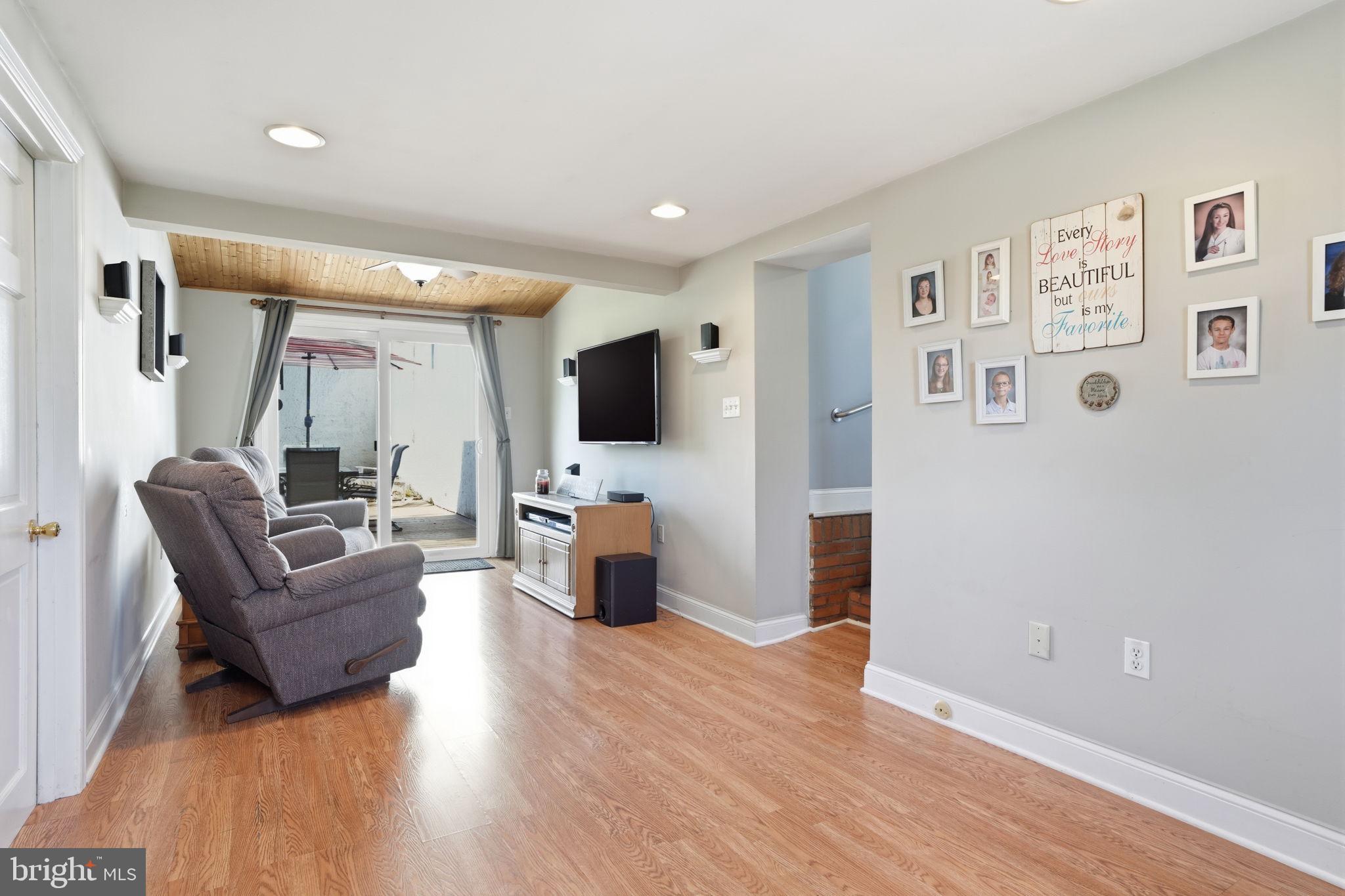 FEASTERVILLE HGTS - Residential