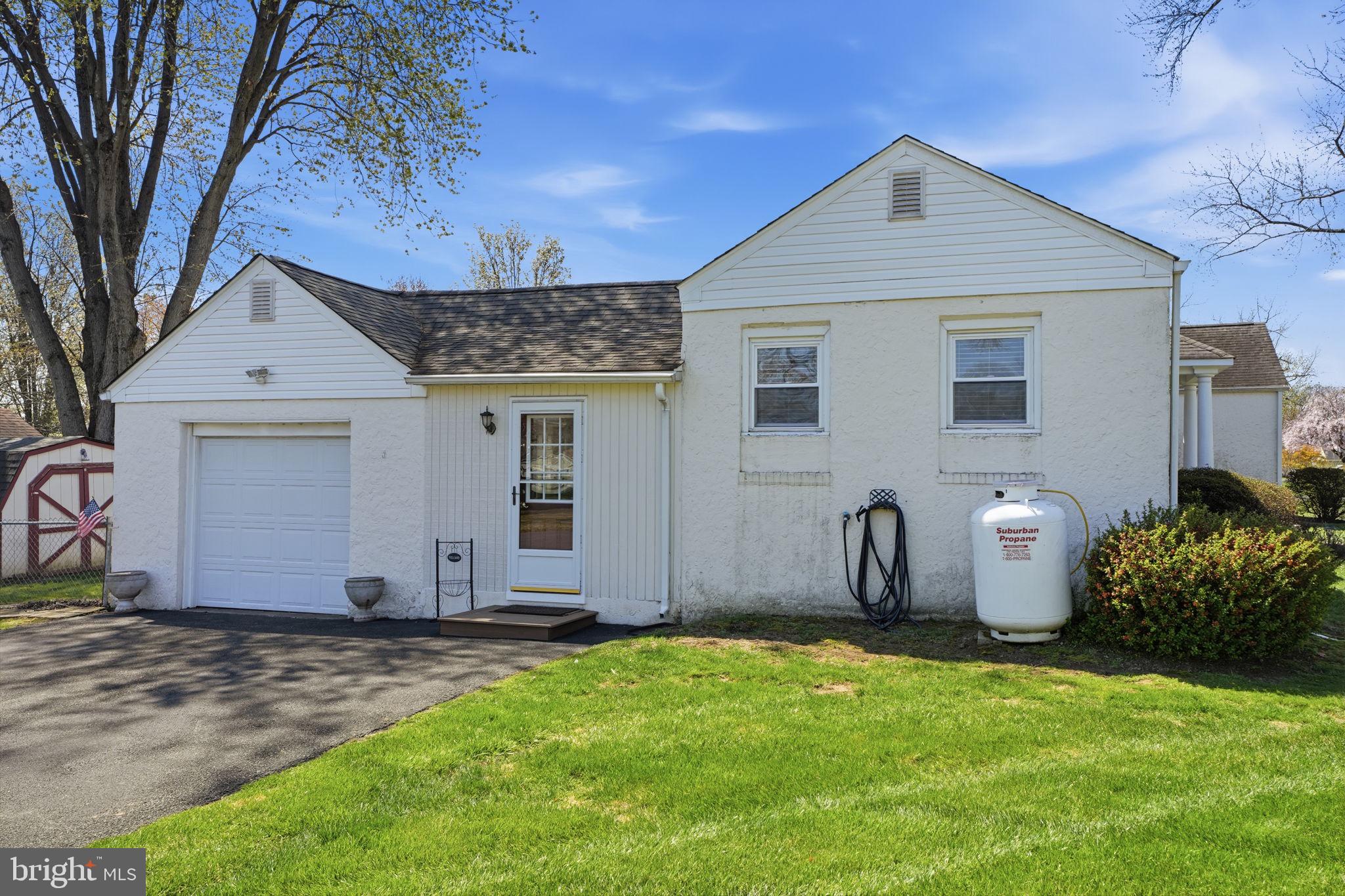 FEASTERVILLE HGTS - Residential