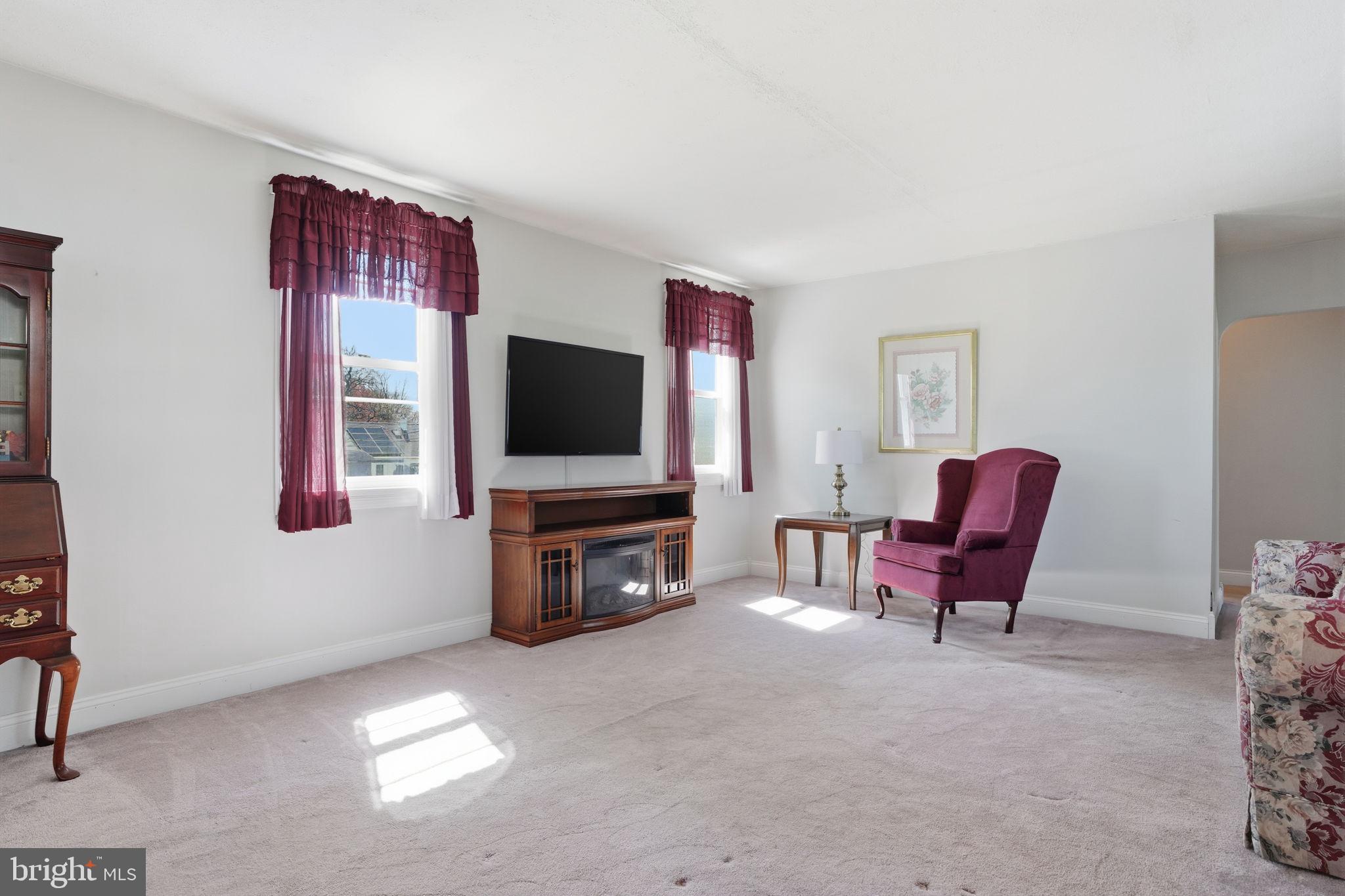 FEASTERVILLE HGTS - Residential