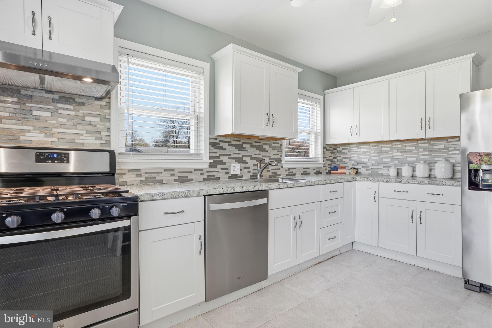 FEASTERVILLE HGTS - Residential