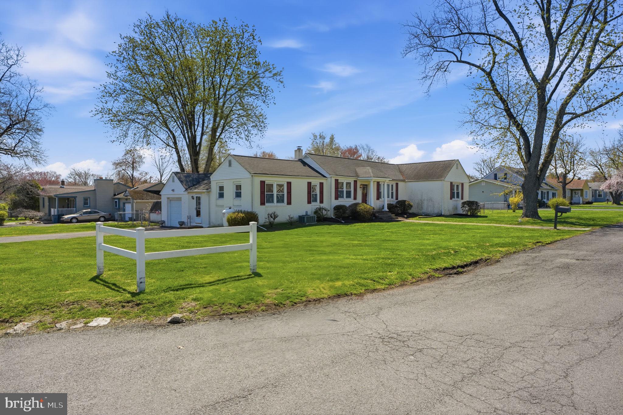 FEASTERVILLE HGTS - Residential