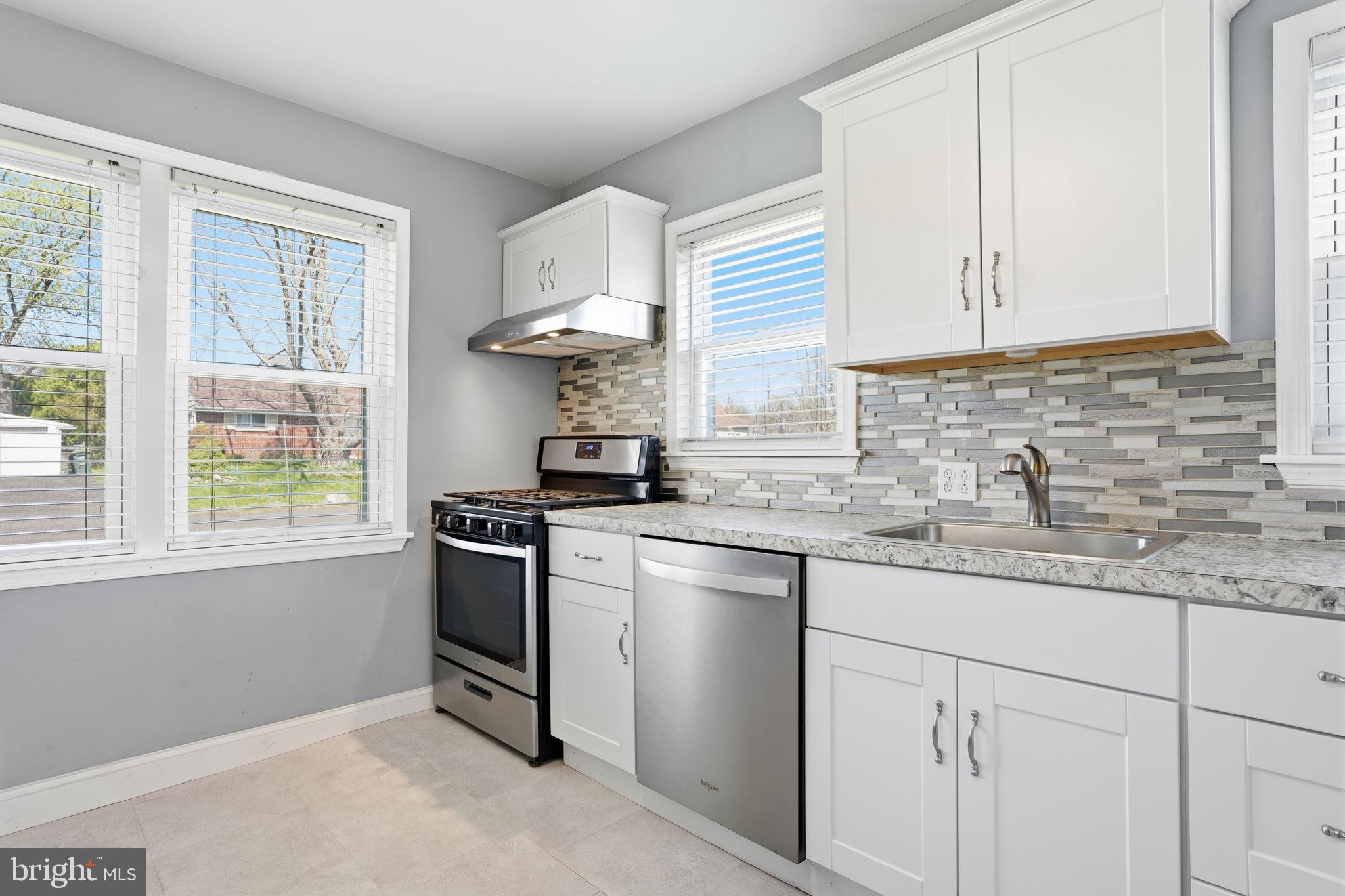 FEASTERVILLE HGTS - Residential