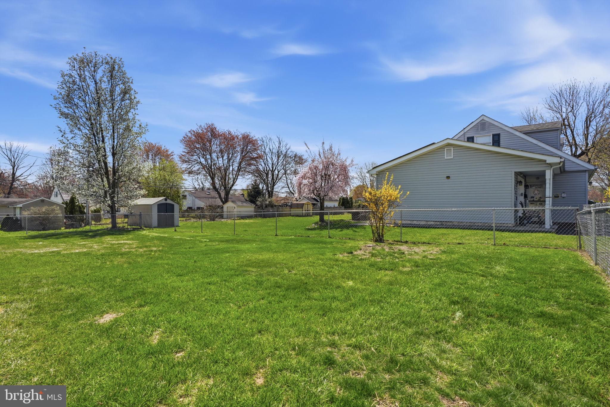 FEASTERVILLE HGTS - Residential