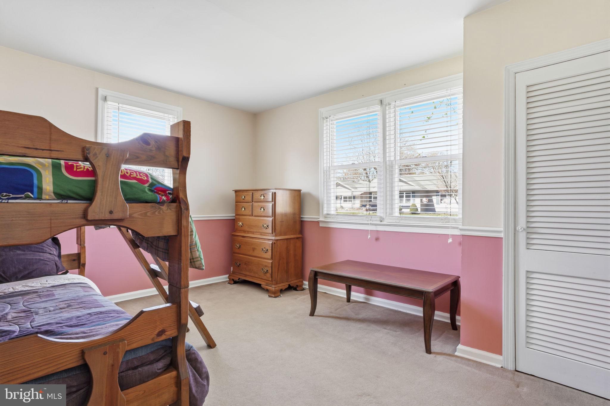 FEASTERVILLE HGTS - Residential