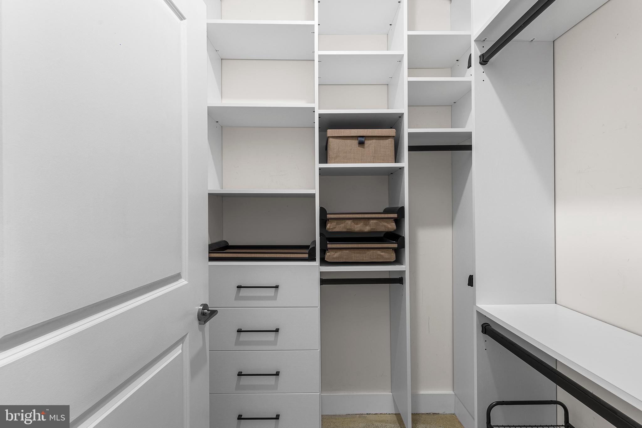 OLDE KENSINGTON - Residential Lease