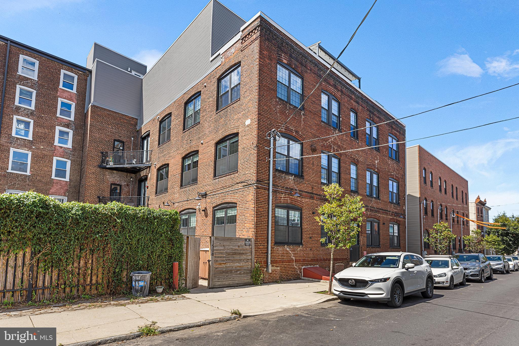 OLDE KENSINGTON - Residential Lease