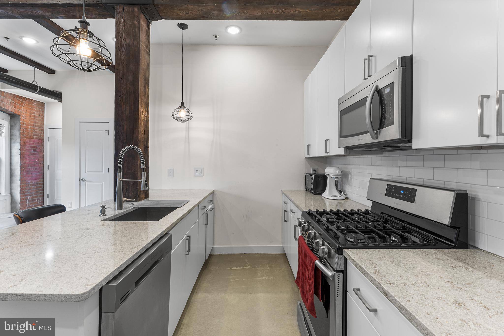 OLDE KENSINGTON - Residential Lease