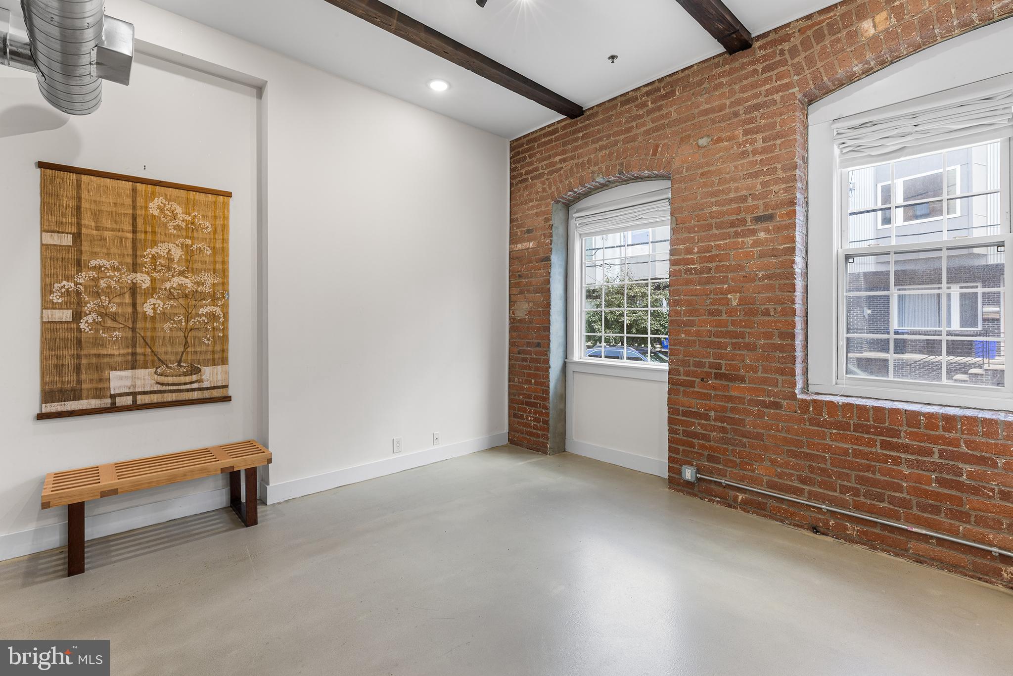 OLDE KENSINGTON - Residential Lease