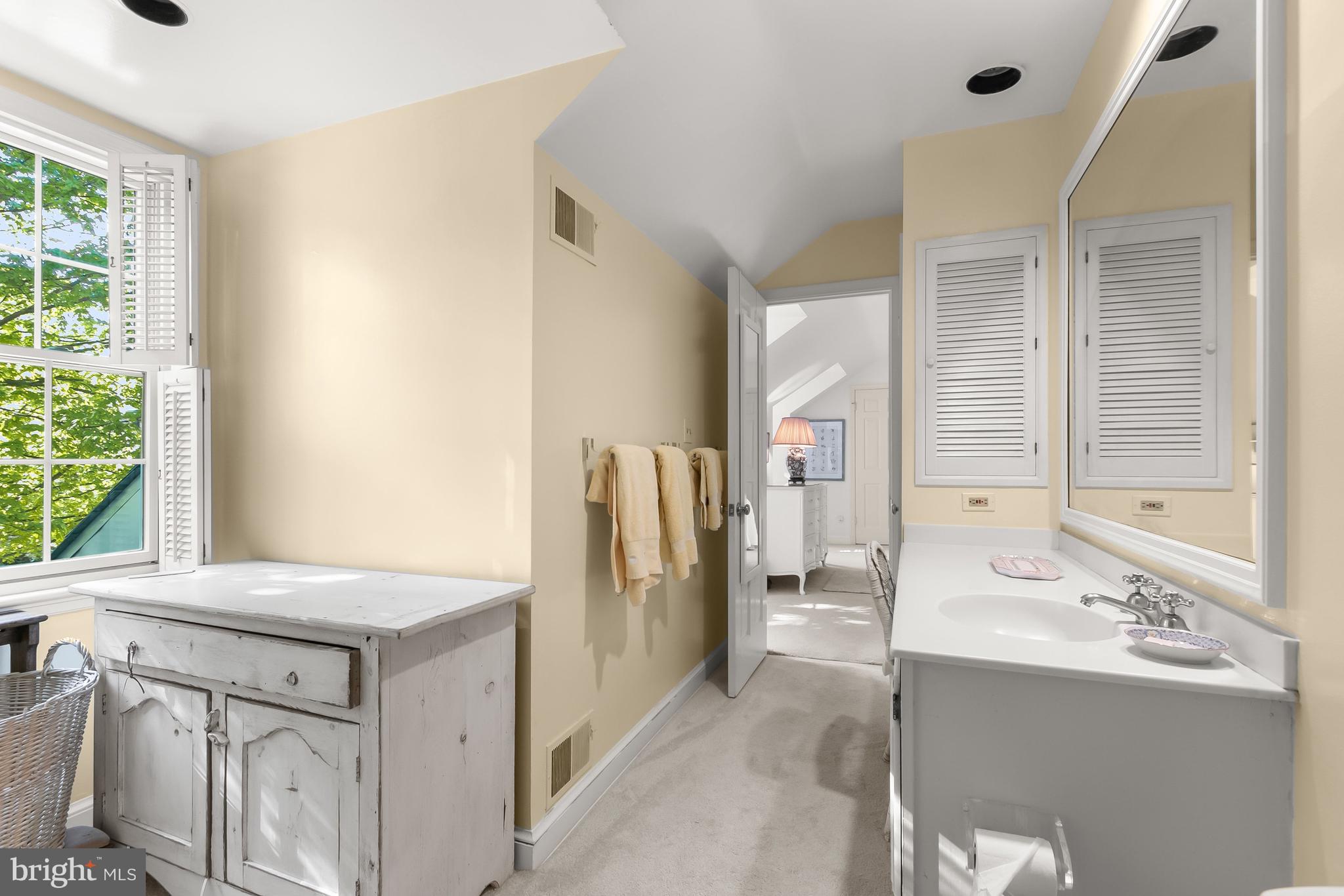 WESTMORELAND HILLS - Residential