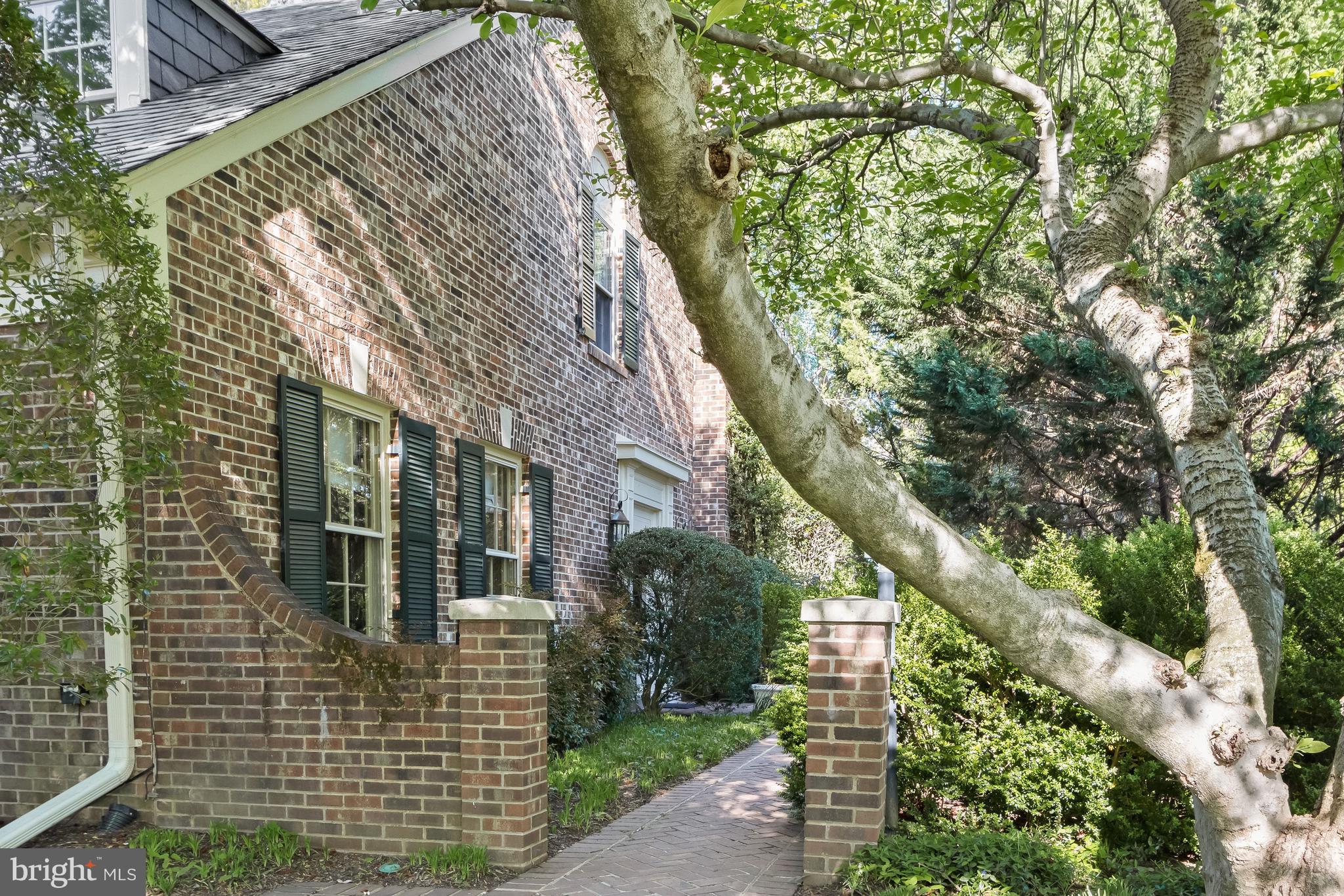 WESTMORELAND HILLS - Residential