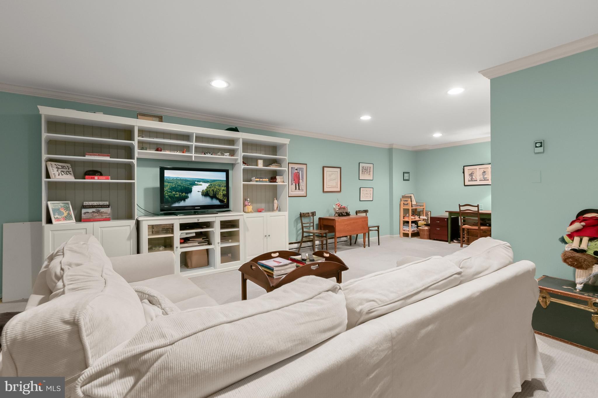 WESTMORELAND HILLS - Residential