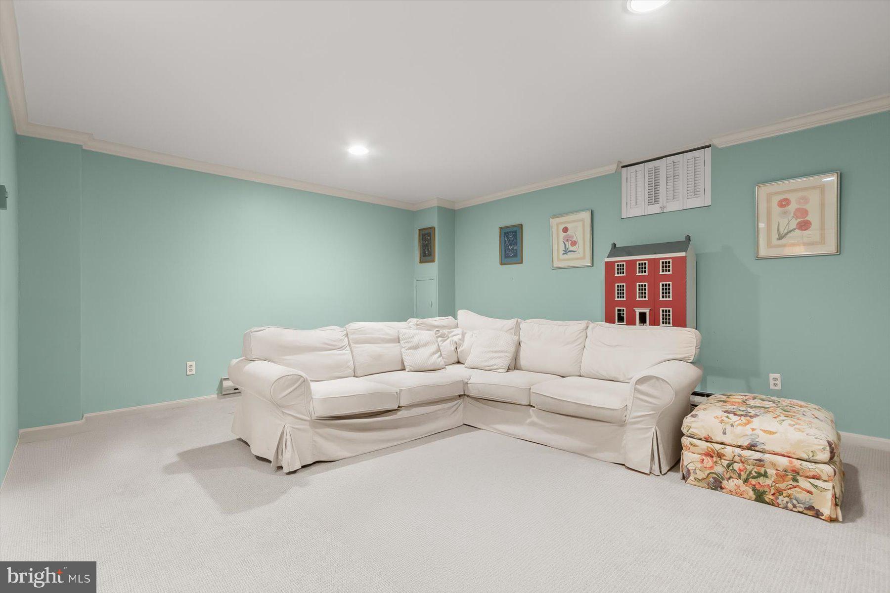 WESTMORELAND HILLS - Residential